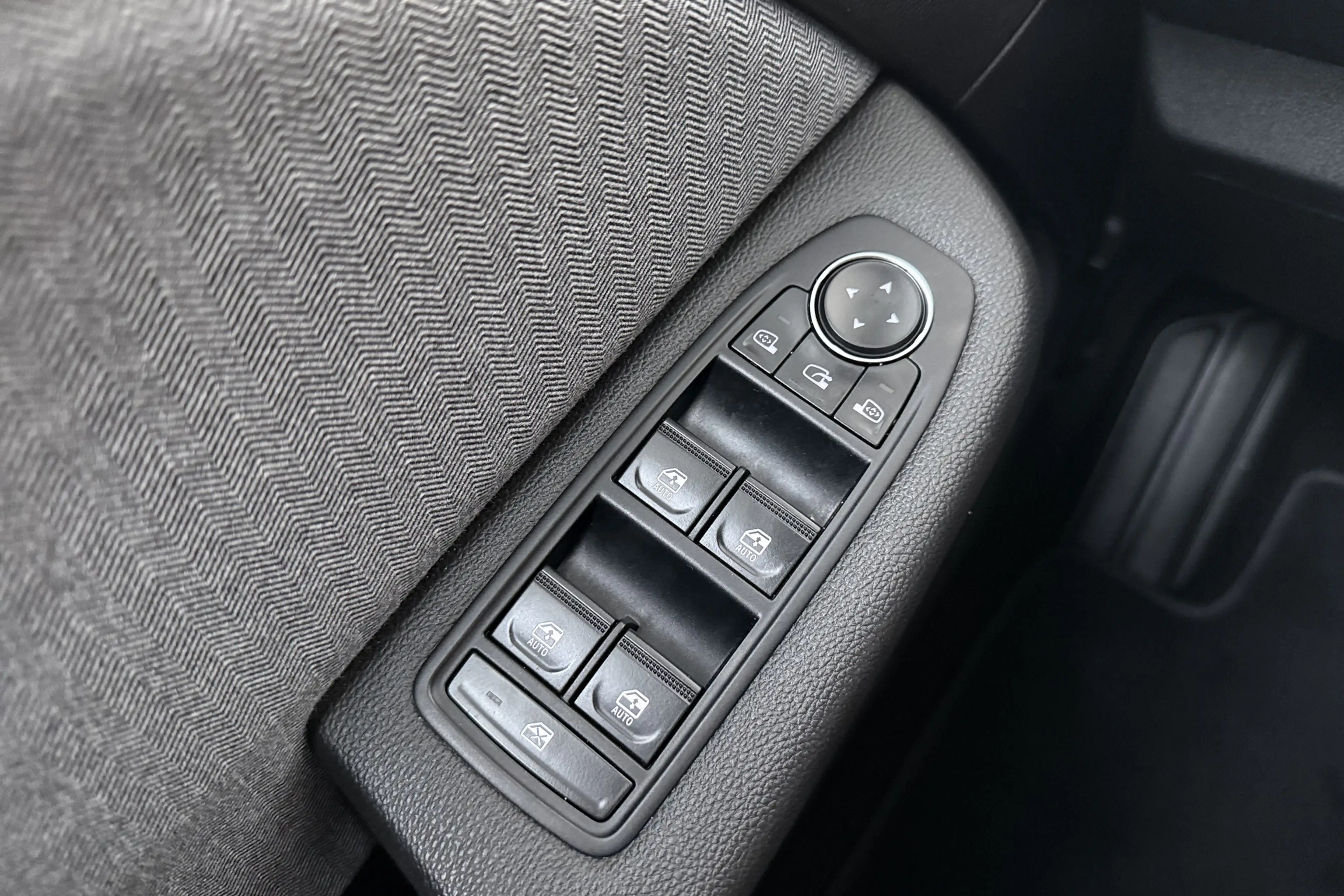 Renault Clio 1.0 TCe 90 GPF techno Camera Carplay Climate — photo 16