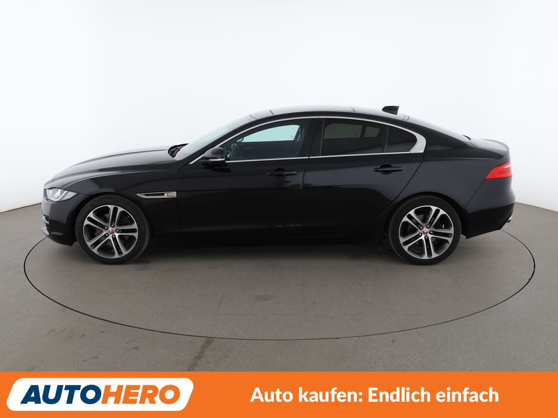 Jaguar XE 20d Prestige Aut.*NAV*TEMPO*CAM*PDC*SHZ*ALU* — photo 3