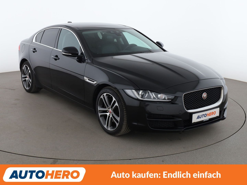 Jaguar XE 20d Prestige Aut.*NAV*TEMPO*CAM*PDC*SHZ*ALU* — photo 8