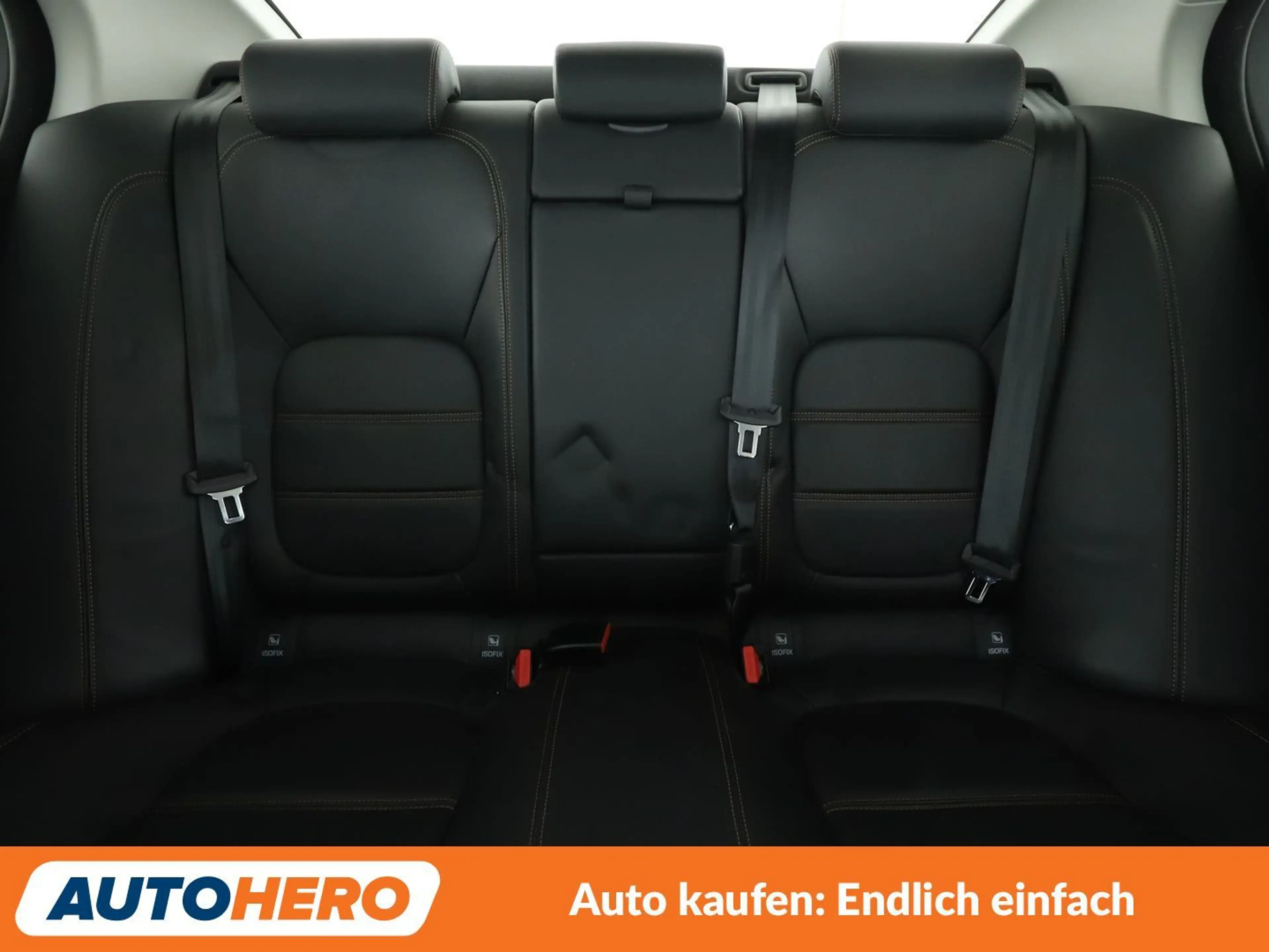 Jaguar XE 20d Prestige Aut.*NAV*TEMPO*CAM*PDC*SHZ*ALU* — photo 15