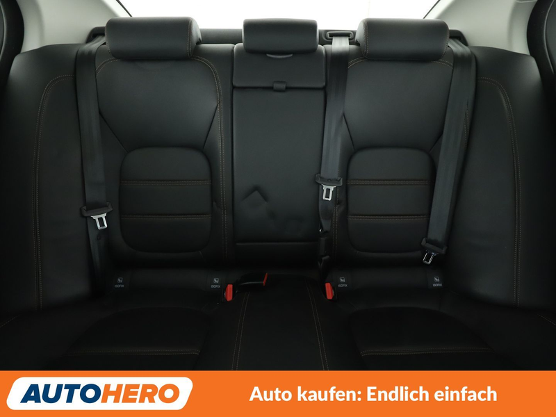 Jaguar XE 20d Prestige Aut.*NAV*TEMPO*CAM*PDC*SHZ*ALU* — photo 15