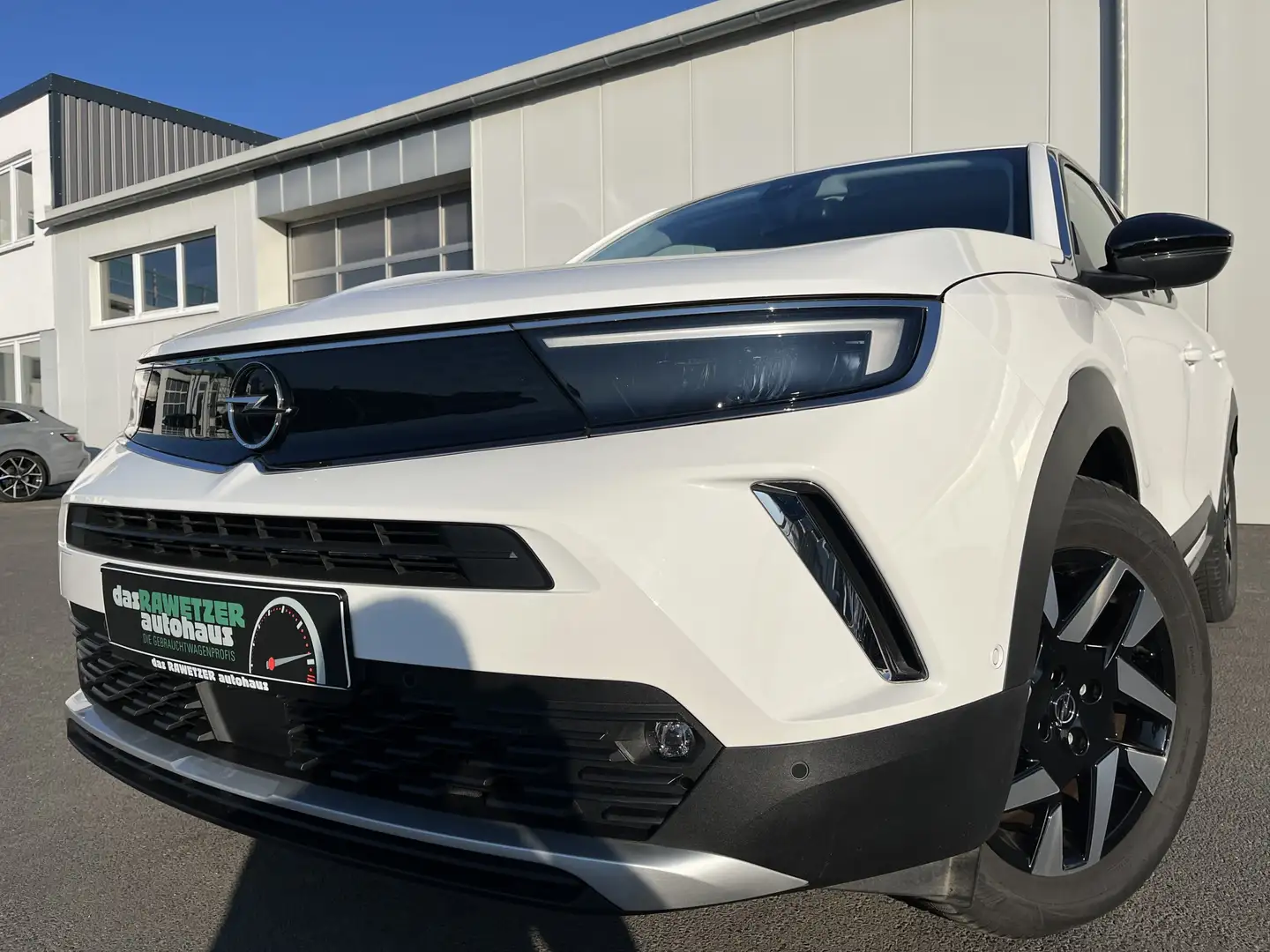 Opel Mokka-E Elegance 87€ m. 20% Anzahlung CCS 3-Phasen LED D Weiß - 1
