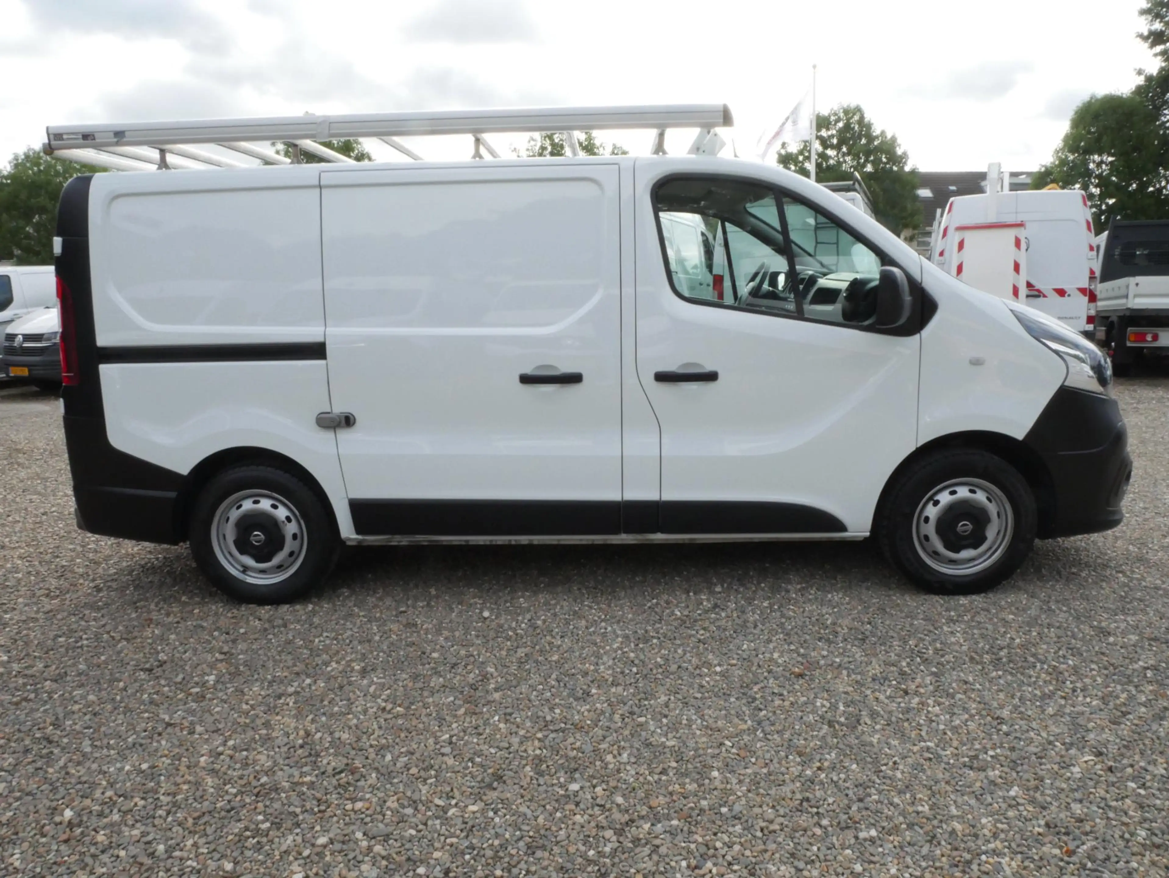 Nissan NV300 2.0 dCi 120PK L1H1 Airco Imperiaal Trekhaak — photo 2