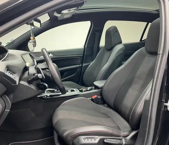 Peugeot 308 view 8