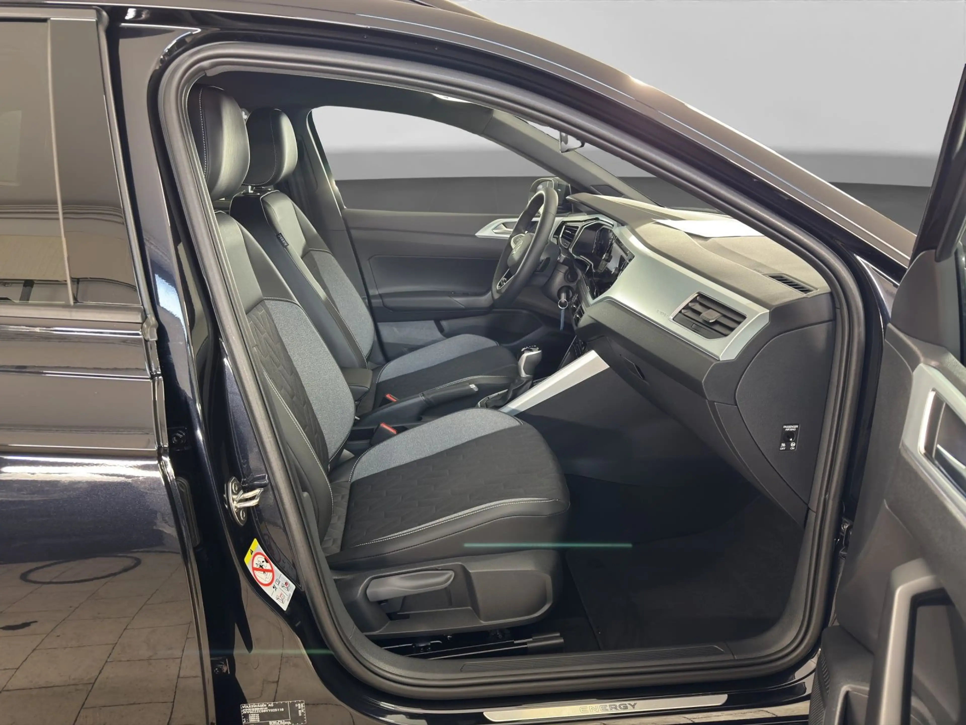 Volkswagen Taigo 1.5 TSI DSG ENERGY LIFE LM17 CLIMA NAVI SI — photo 4