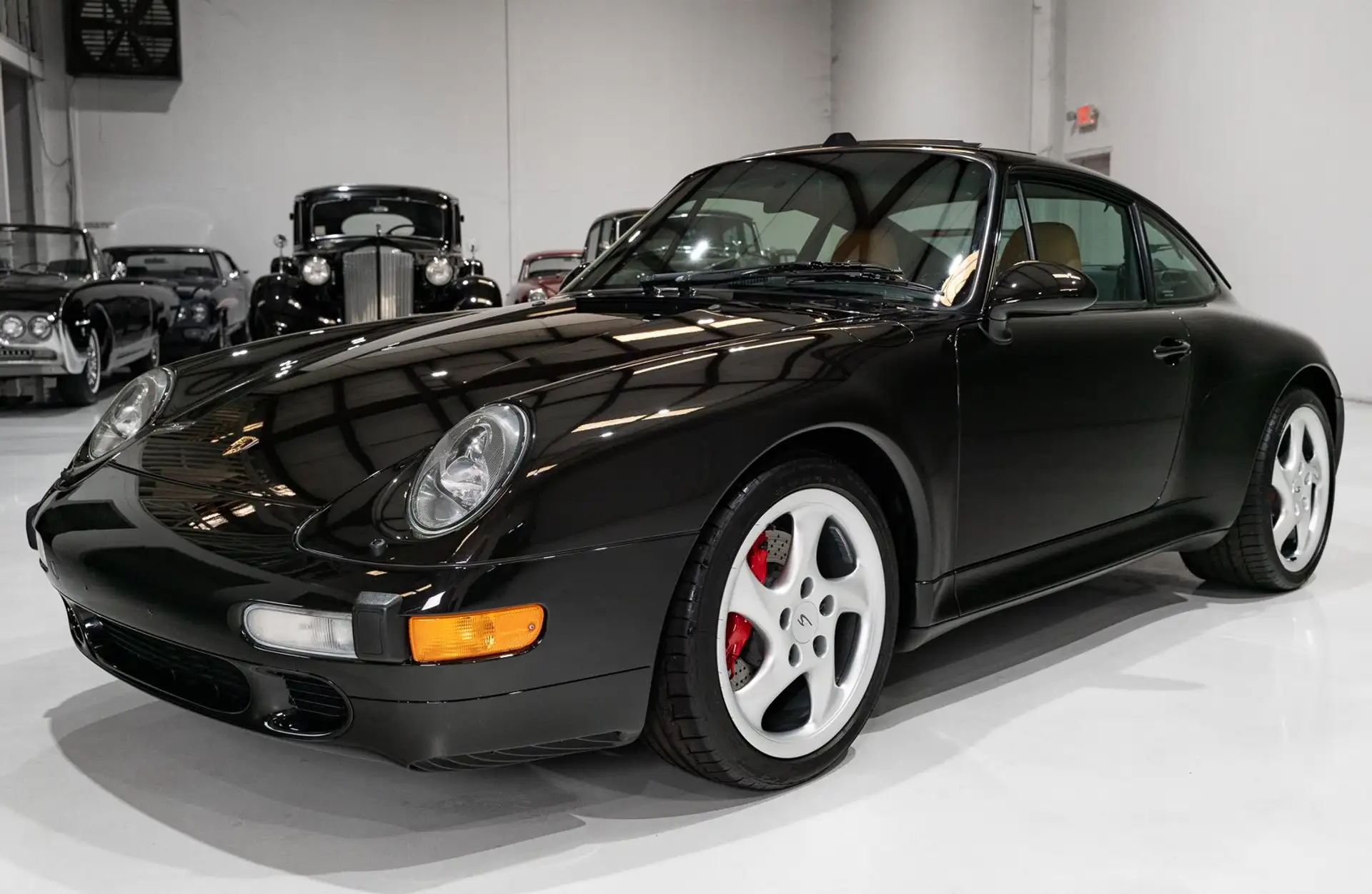 포르쉐 911 Carrera 4S Coupe 1998 검정 사진 3