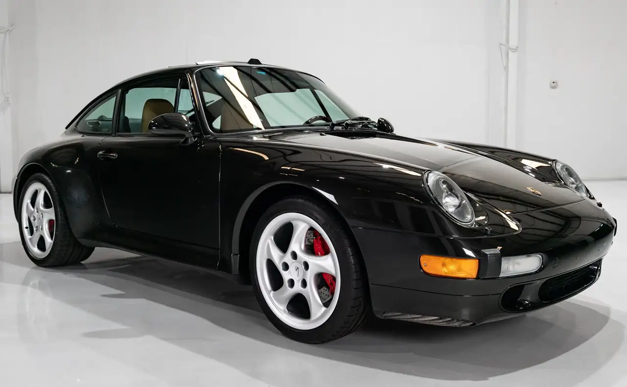Porsche 911 CARRERA 4S SUNROOF COUPE (SIX-SPEED MANUAL, ONLY 1,926 MILES) SIX-SPEED MANUAL, ONLY 1,926 MILES, foto 5