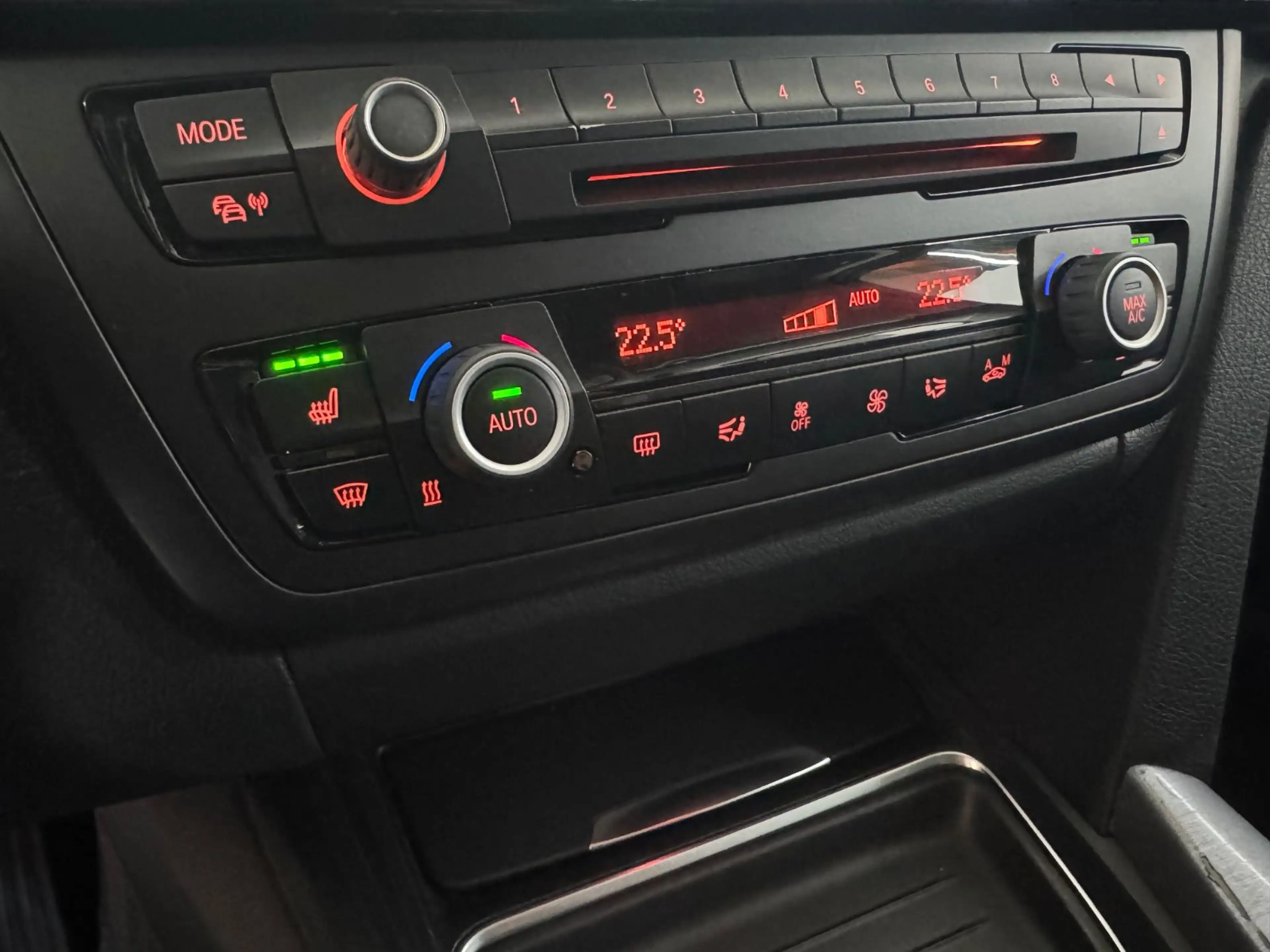 BMW 330 d Touring*AUTOM.*XENON*NAVI*HUD*KAMERA*KEYLES — photo 14