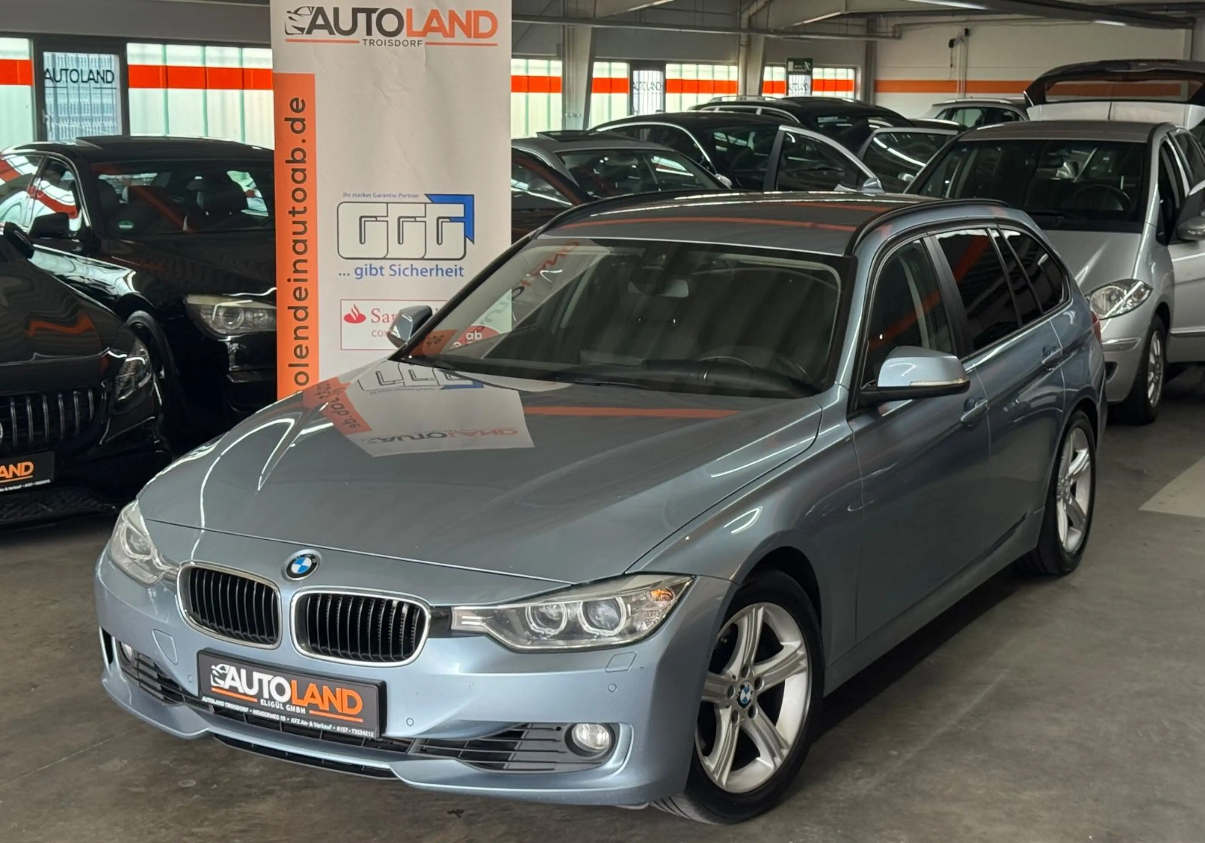 BMW 330 d Touring*AUTOM.*XENON*NAVI*HUD*KAMERA*KEYLES — photo 4