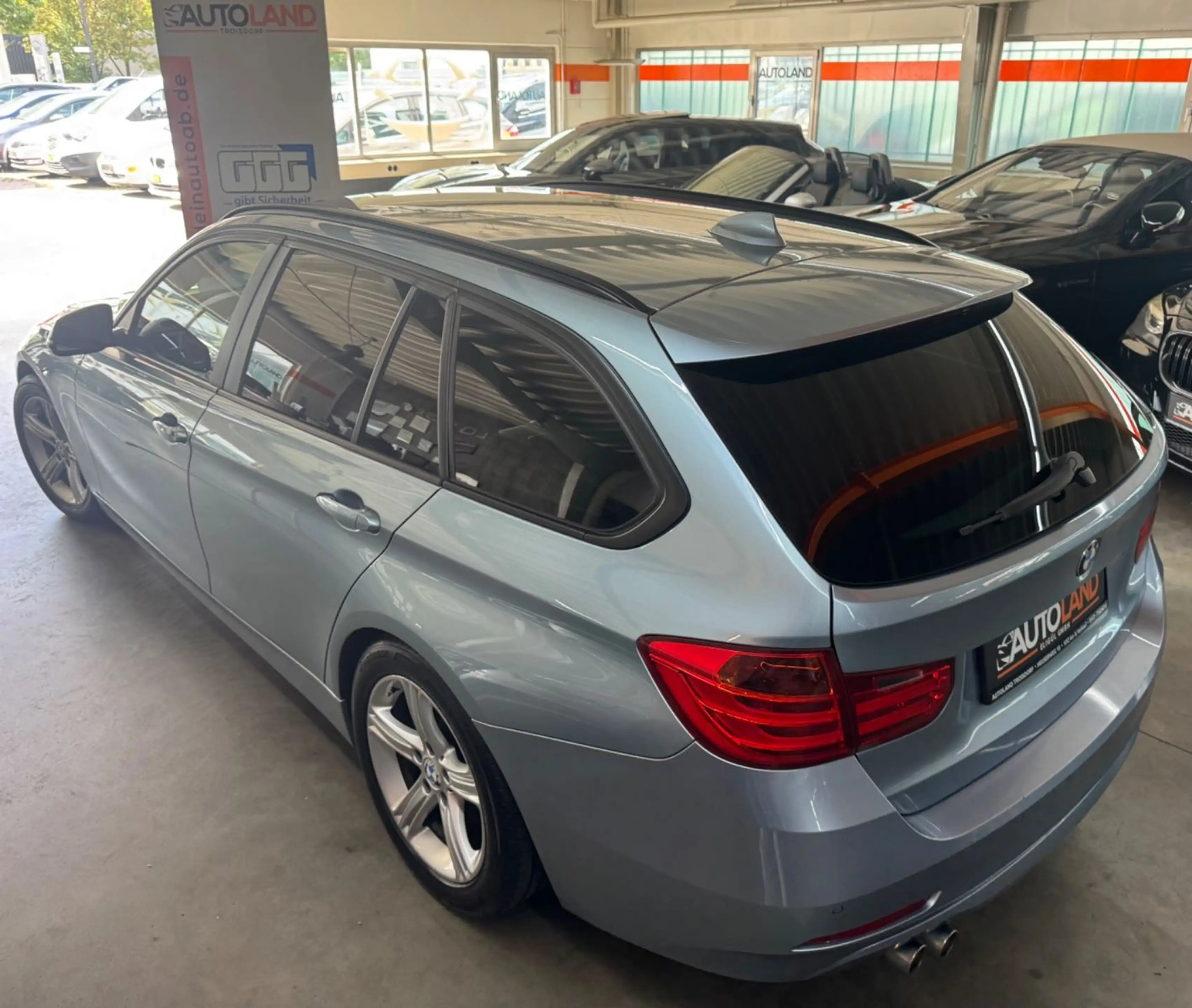 BMW 330 d Touring*AUTOM.*XENON*NAVI*HUD*KAMERA*KEYLES — photo 6
