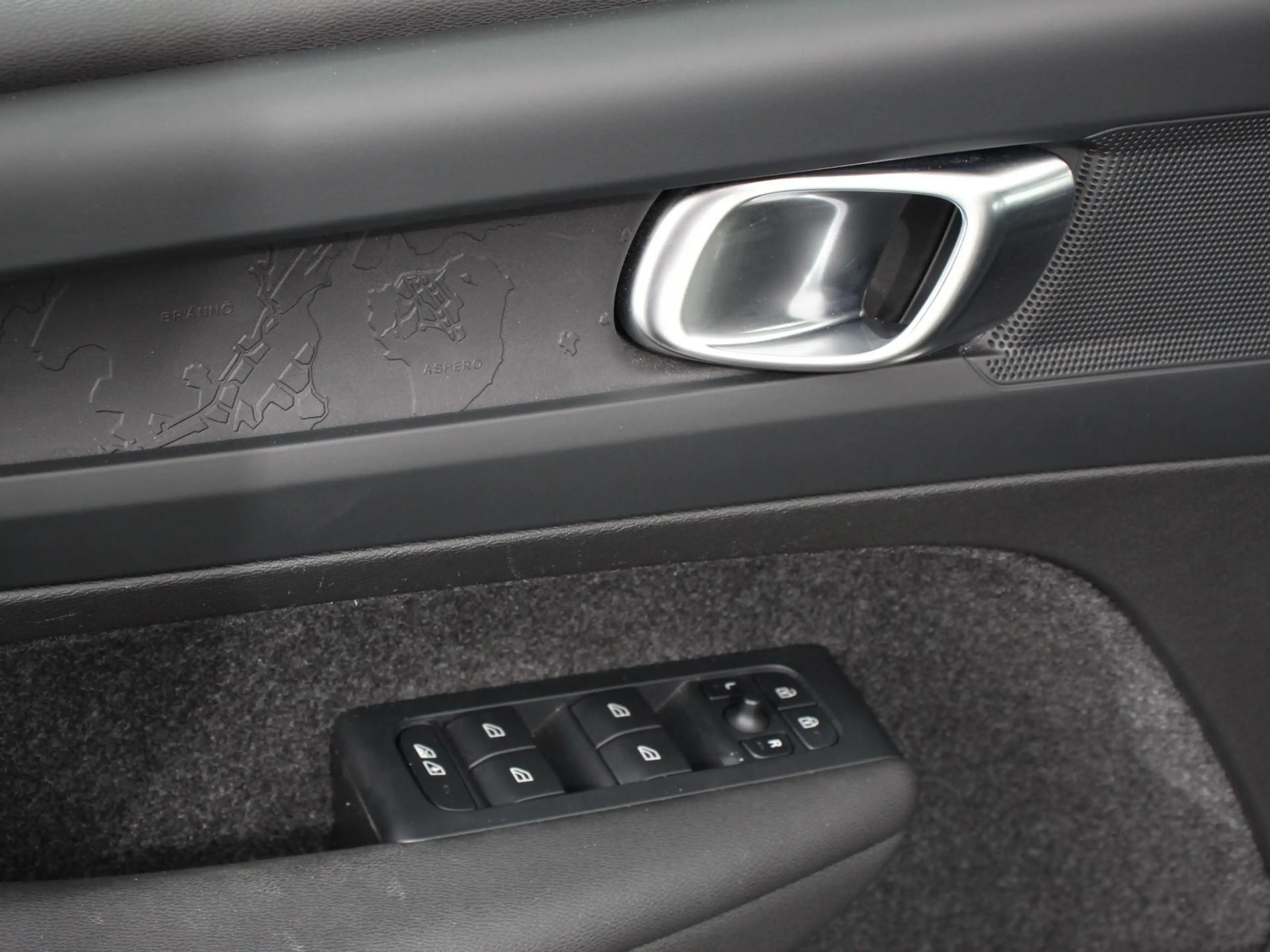 Volvo C40 Single Motor Plus 69 kWh Panoramadak Navigatie Cam — photo 13