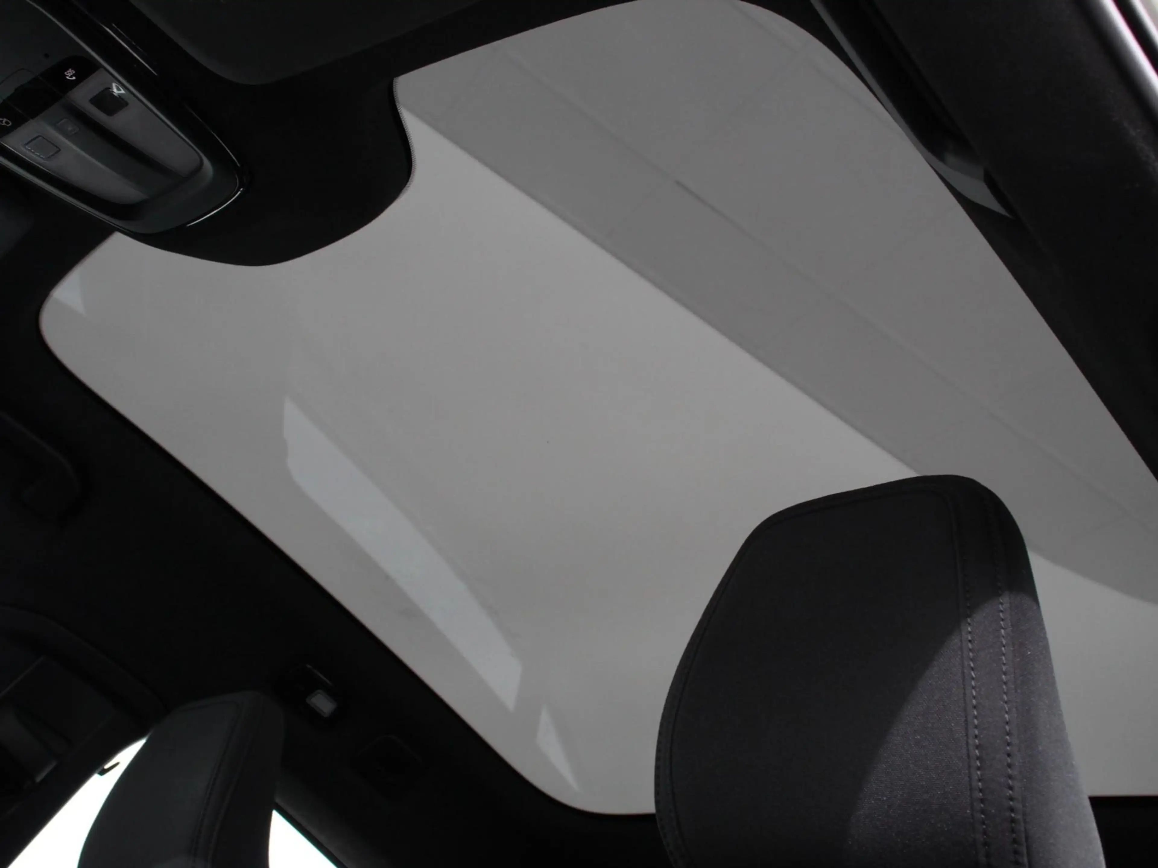 Volvo C40 Single Motor Plus 69 kWh Panoramadak Navigatie Cam — photo 3