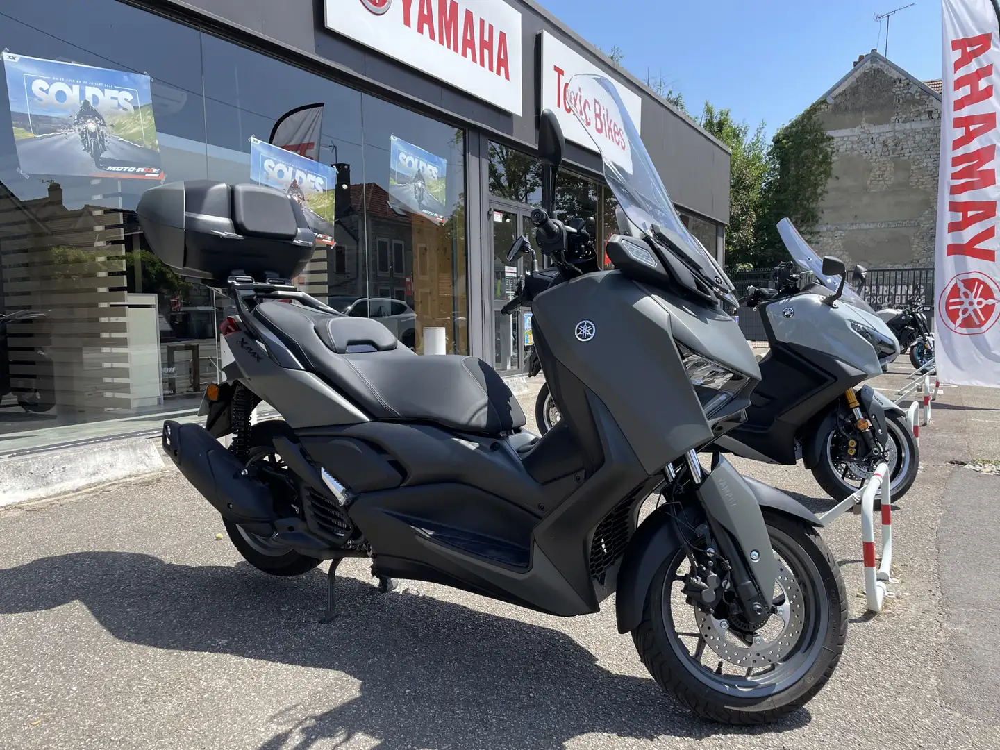 Yamaha X-Max 125 Grey - 1