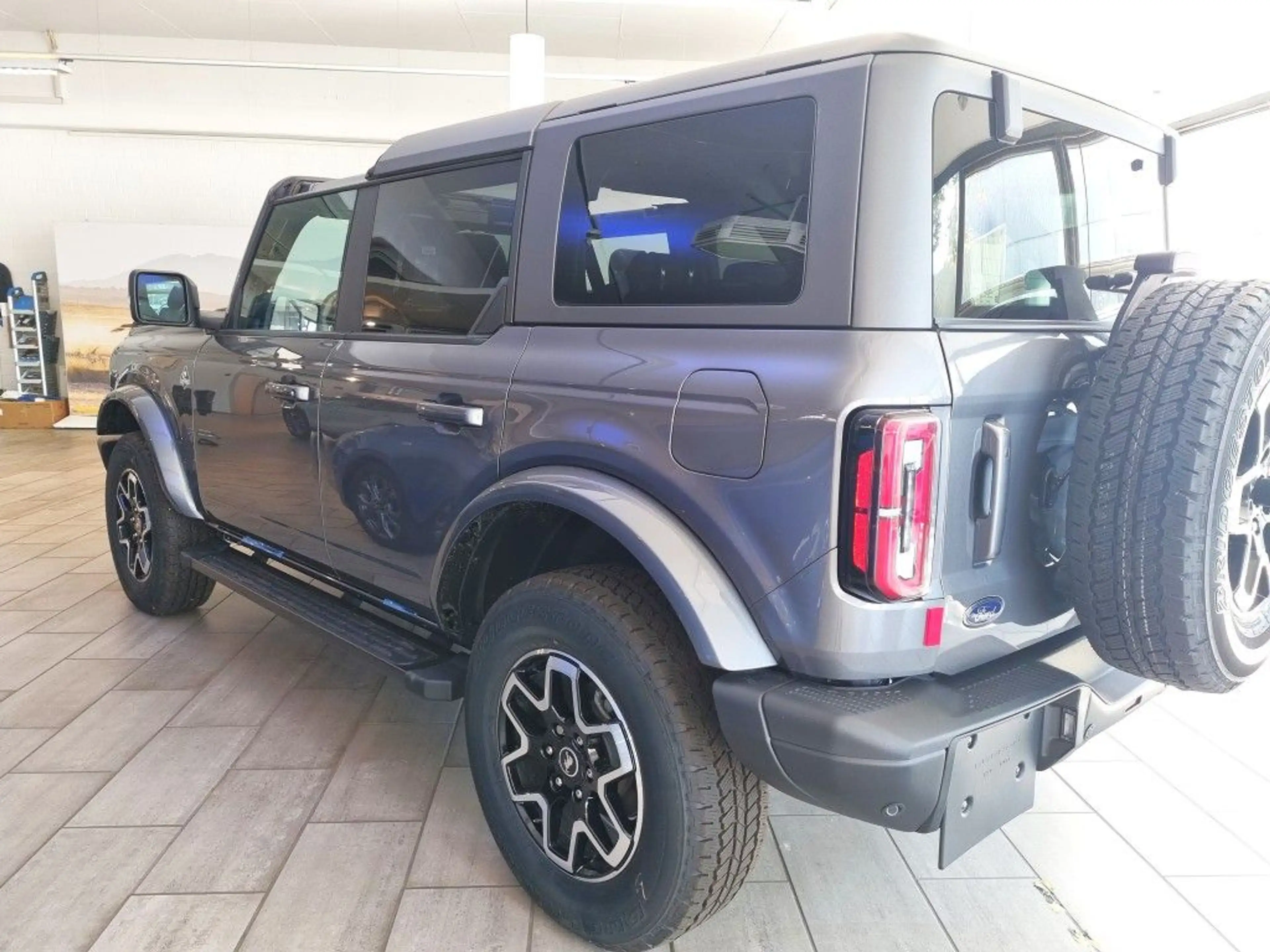 Ford Bronco 2.7 EcoBoost V6 Outer Banks — photo 4