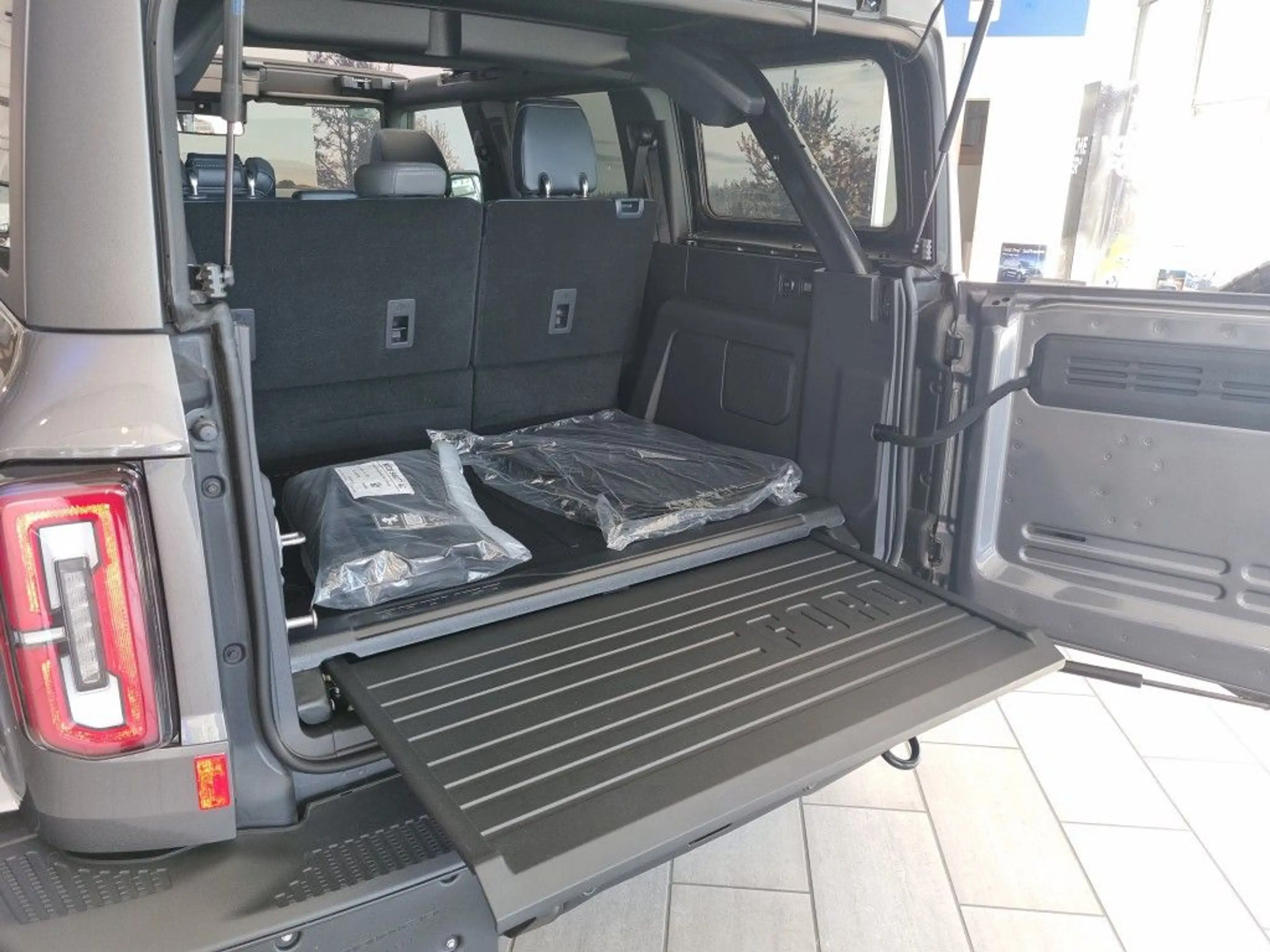 Ford Bronco 2.7 EcoBoost V6 Outer Banks — photo 11