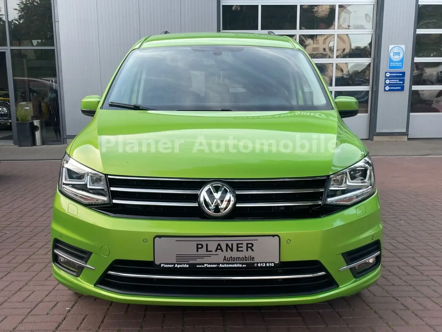 Volkswagen Caddy Maxi Highline Leder Xenon Navi HU/AU neu Vert - 2