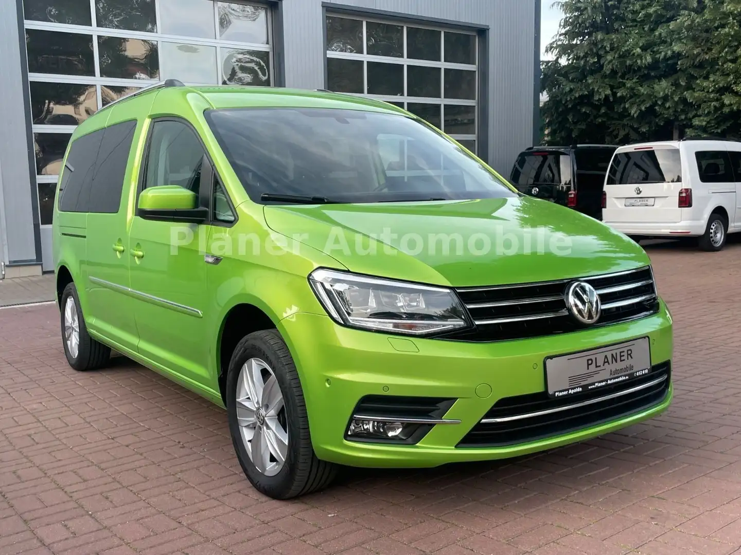 Volkswagen Caddy Maxi Highline Leder Xenon Navi HU/AU neu Vert - 1