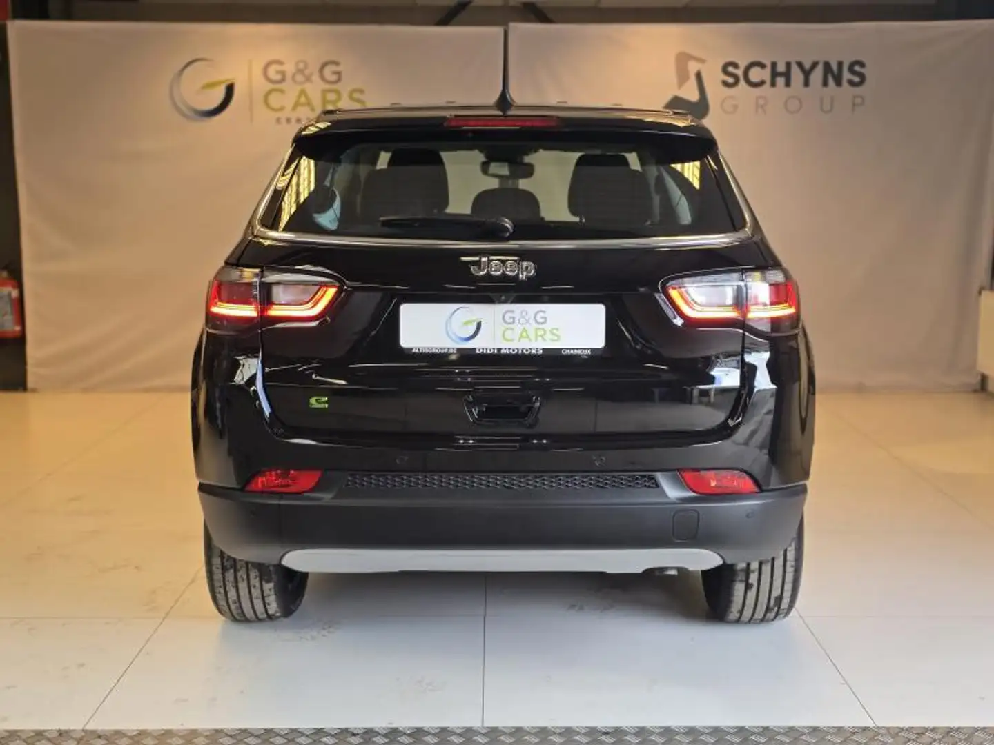 Jeep Compass ALTITUDE Zwart - 2