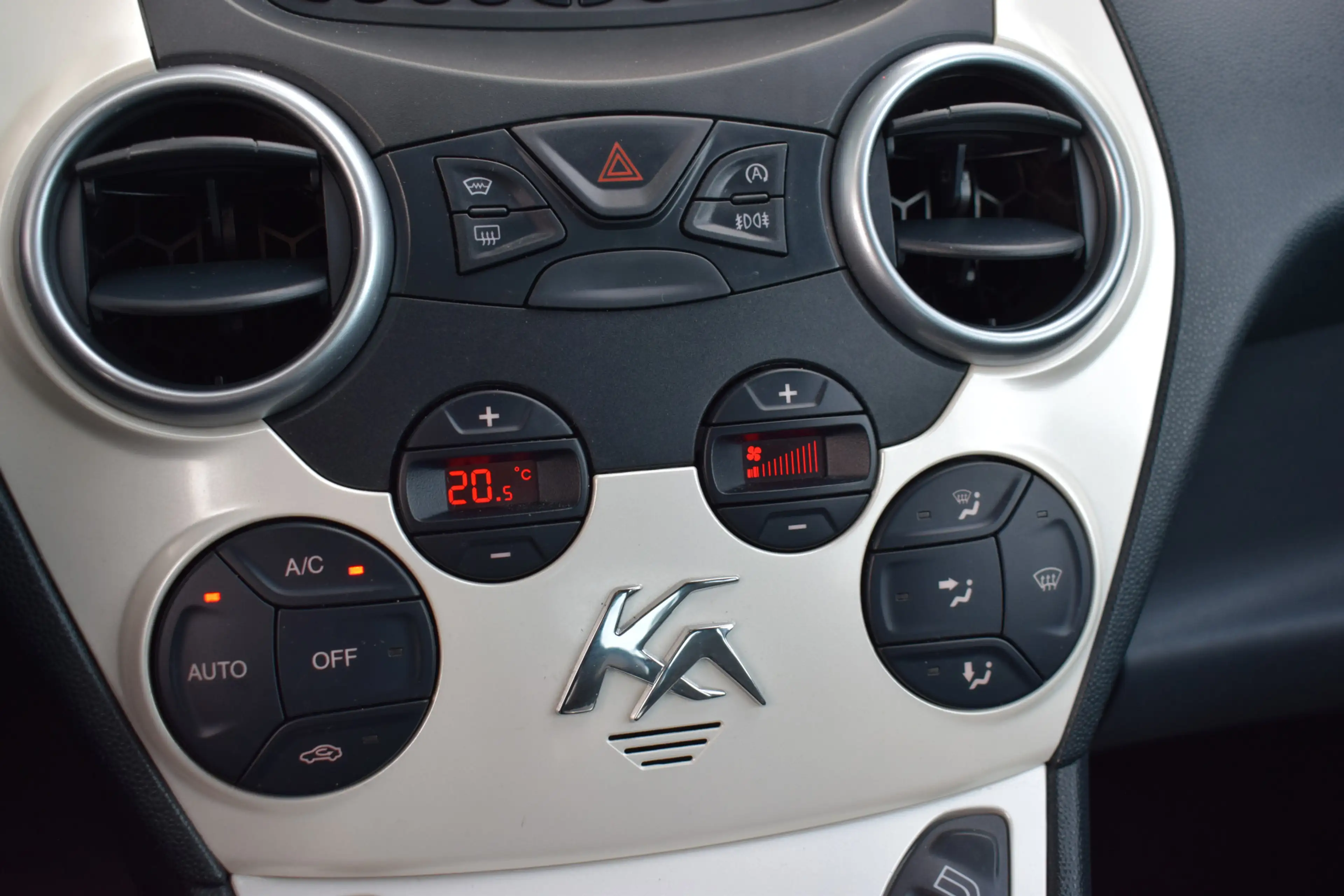 Ford Ka/Ka+ 1.2 Titanium X start/stop | Climate Control | Stoe — photo 14