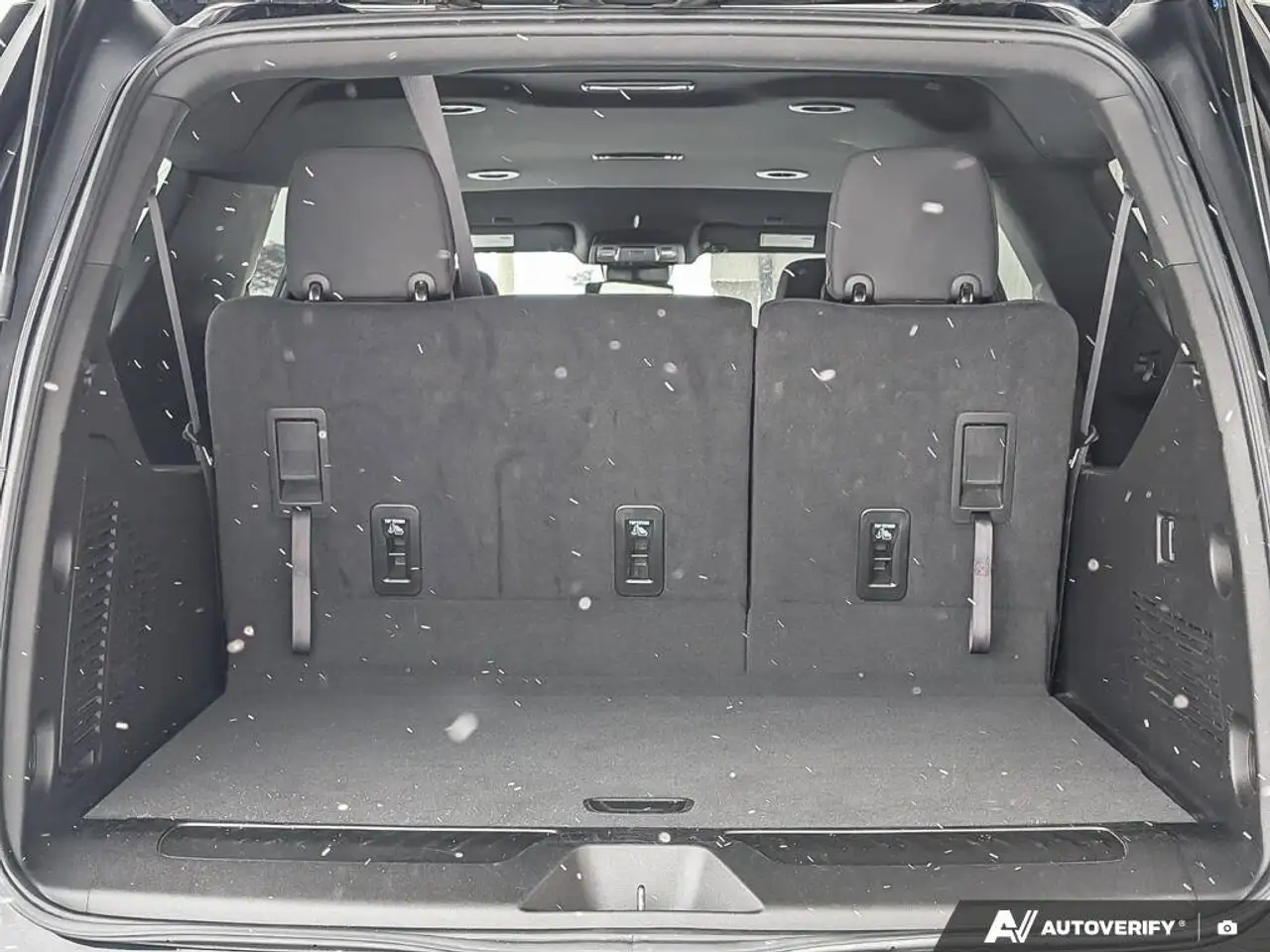 GMC Yukon снимка GMC Yukon