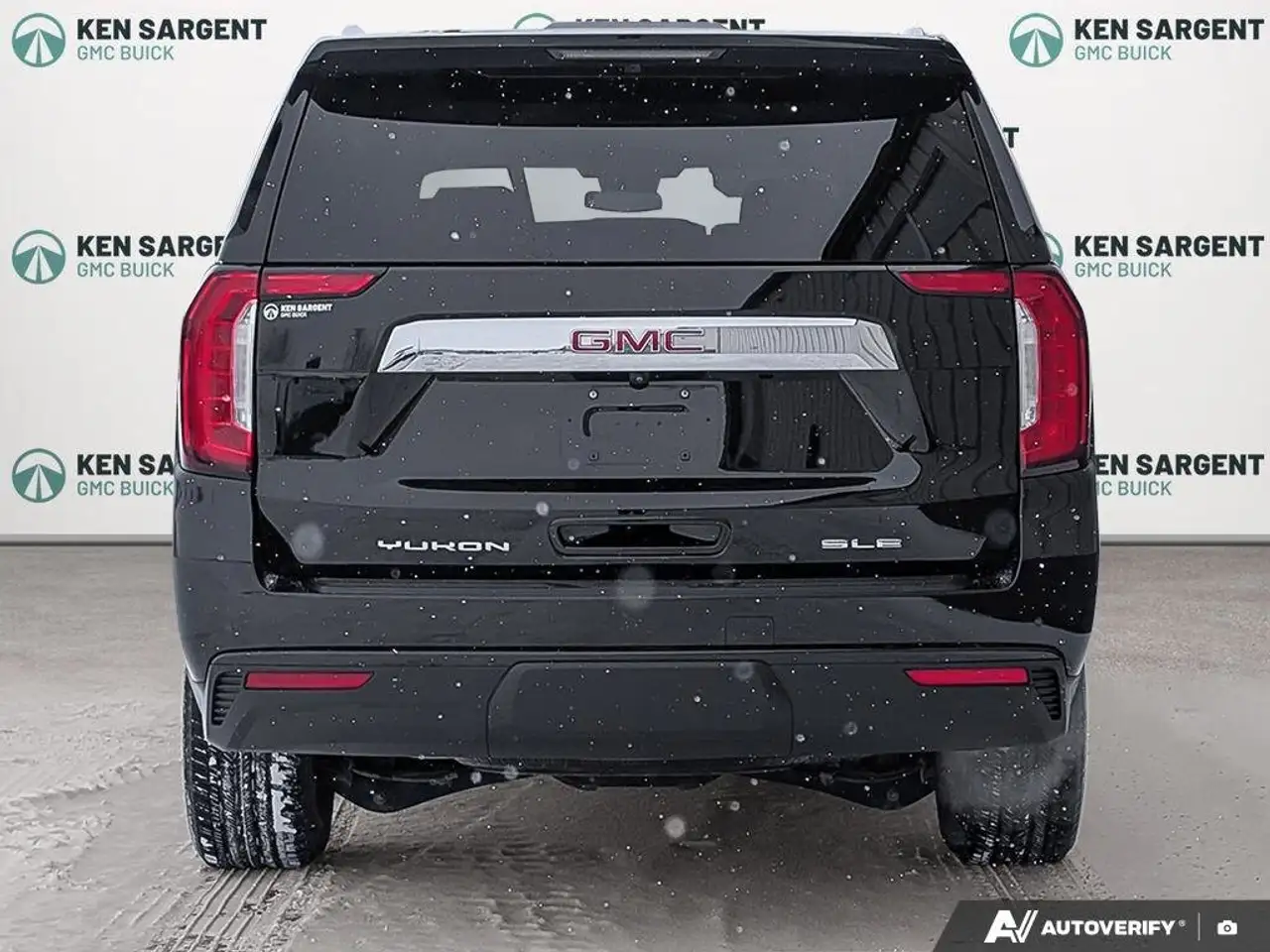GMC Yukon снимка GMC Yukon