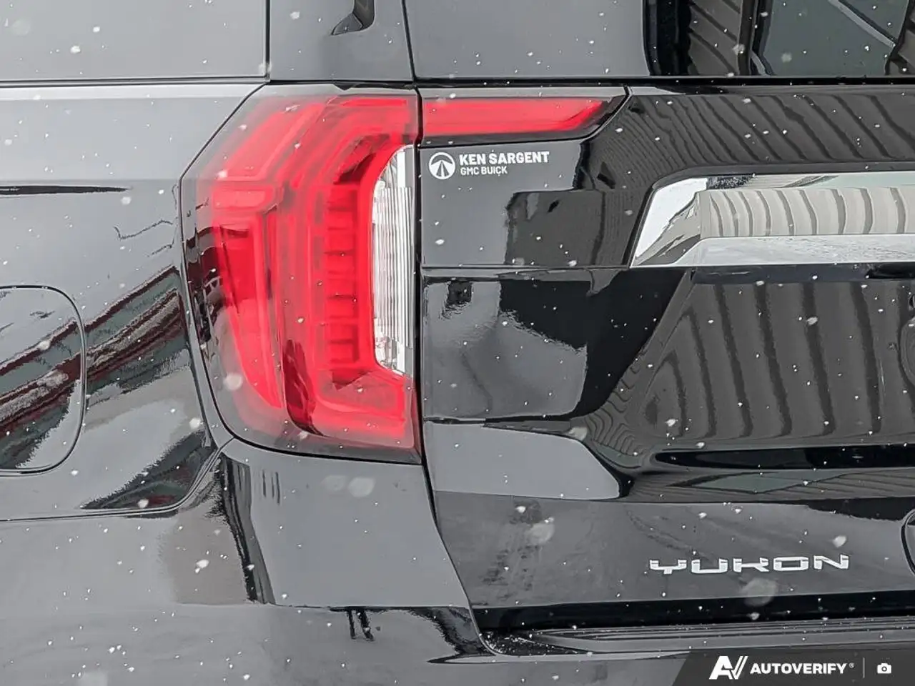 GMC Yukon снимка GMC Yukon