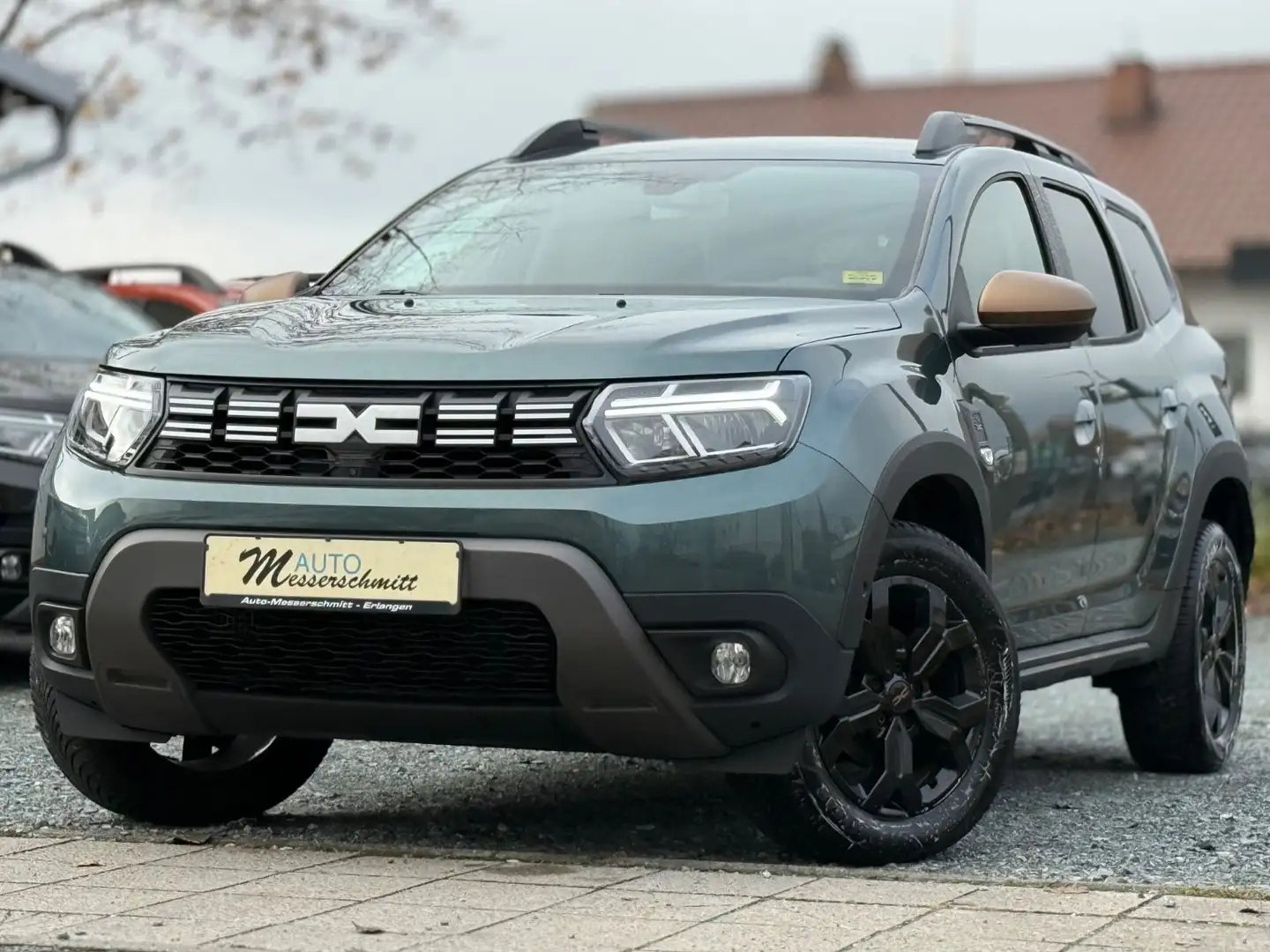 Dacia Duster II Extreme 150 4WD 360CAM NAVI SHZ KLIMA Grün - 2