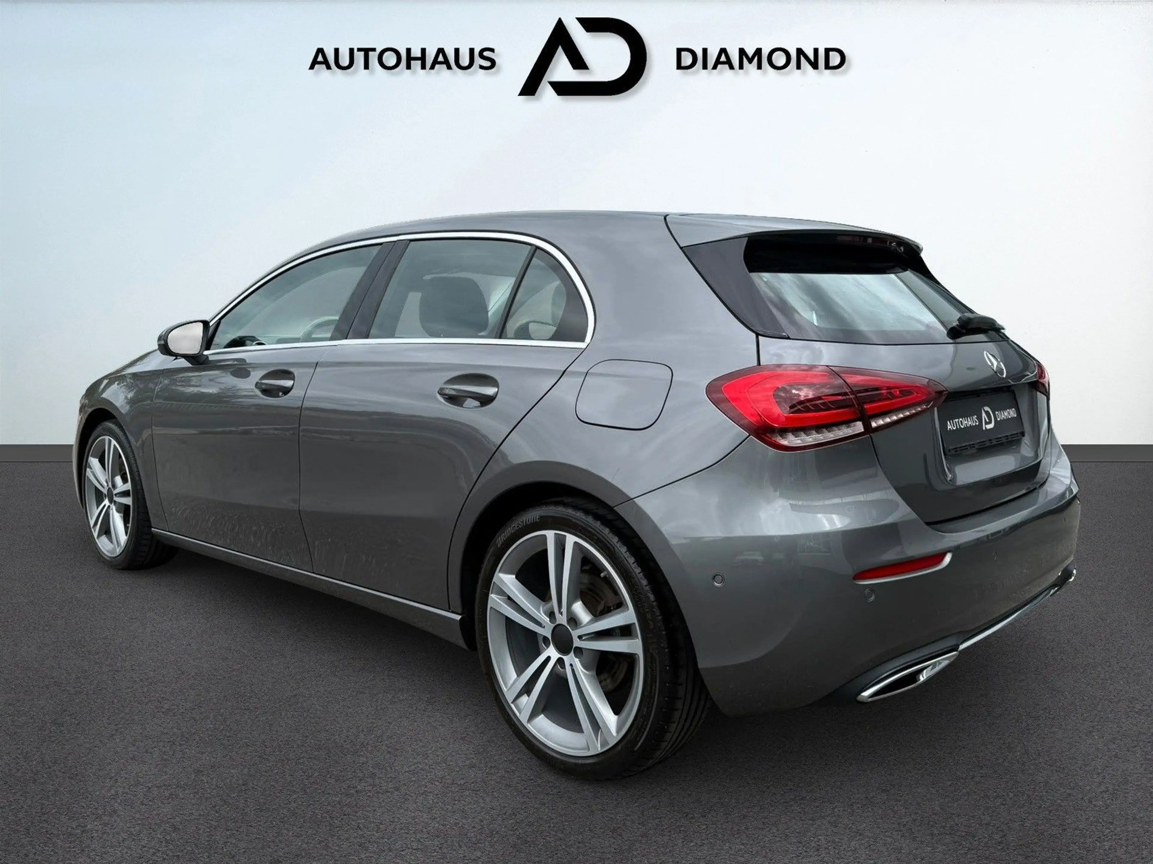 Mercedes-Benz A 250 * AUTOMATIK * LEDER * SPURHALTE * — photo 8