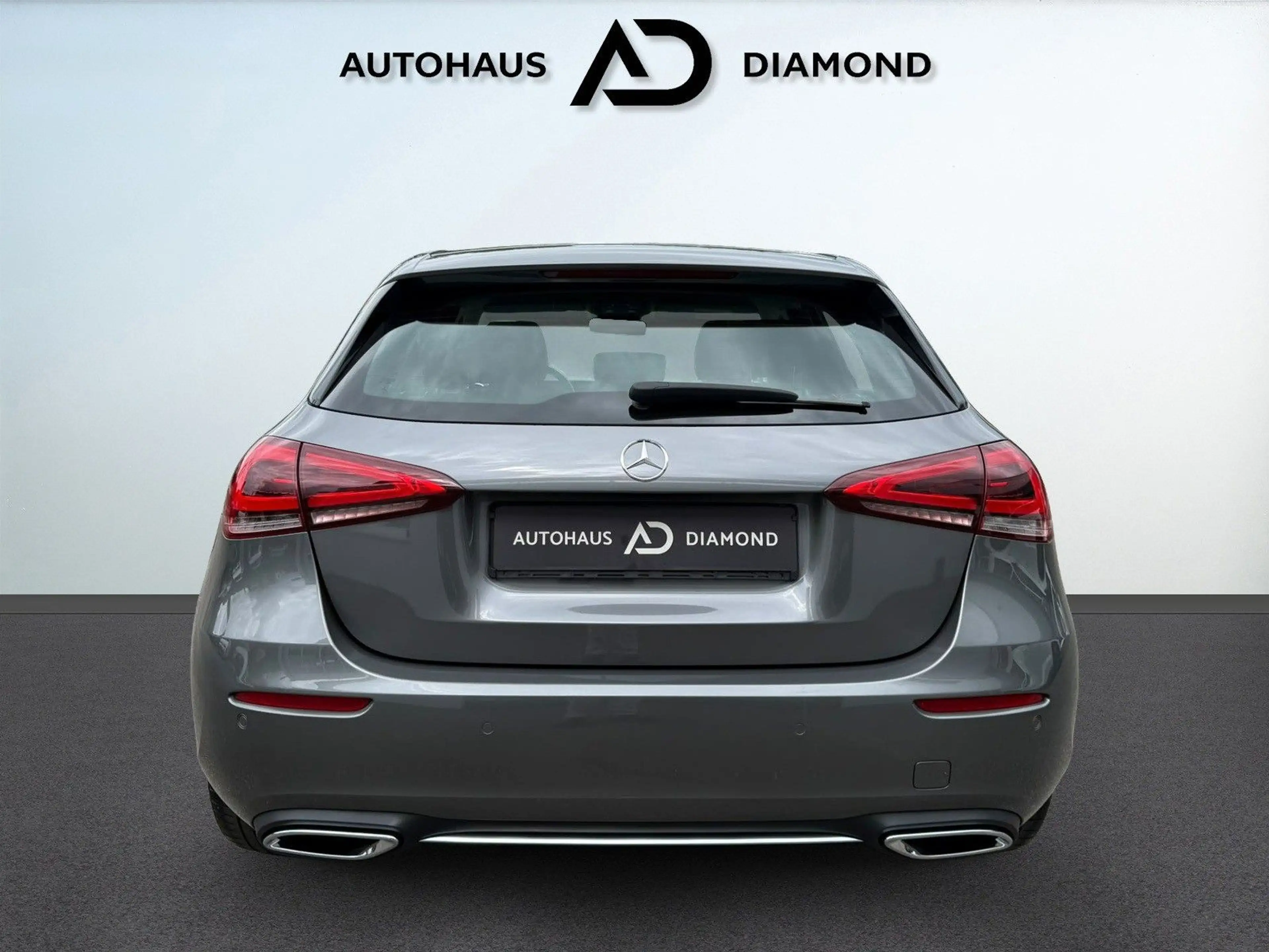 Mercedes-Benz A 250 * AUTOMATIK * LEDER * SPURHALTE * — photo 9