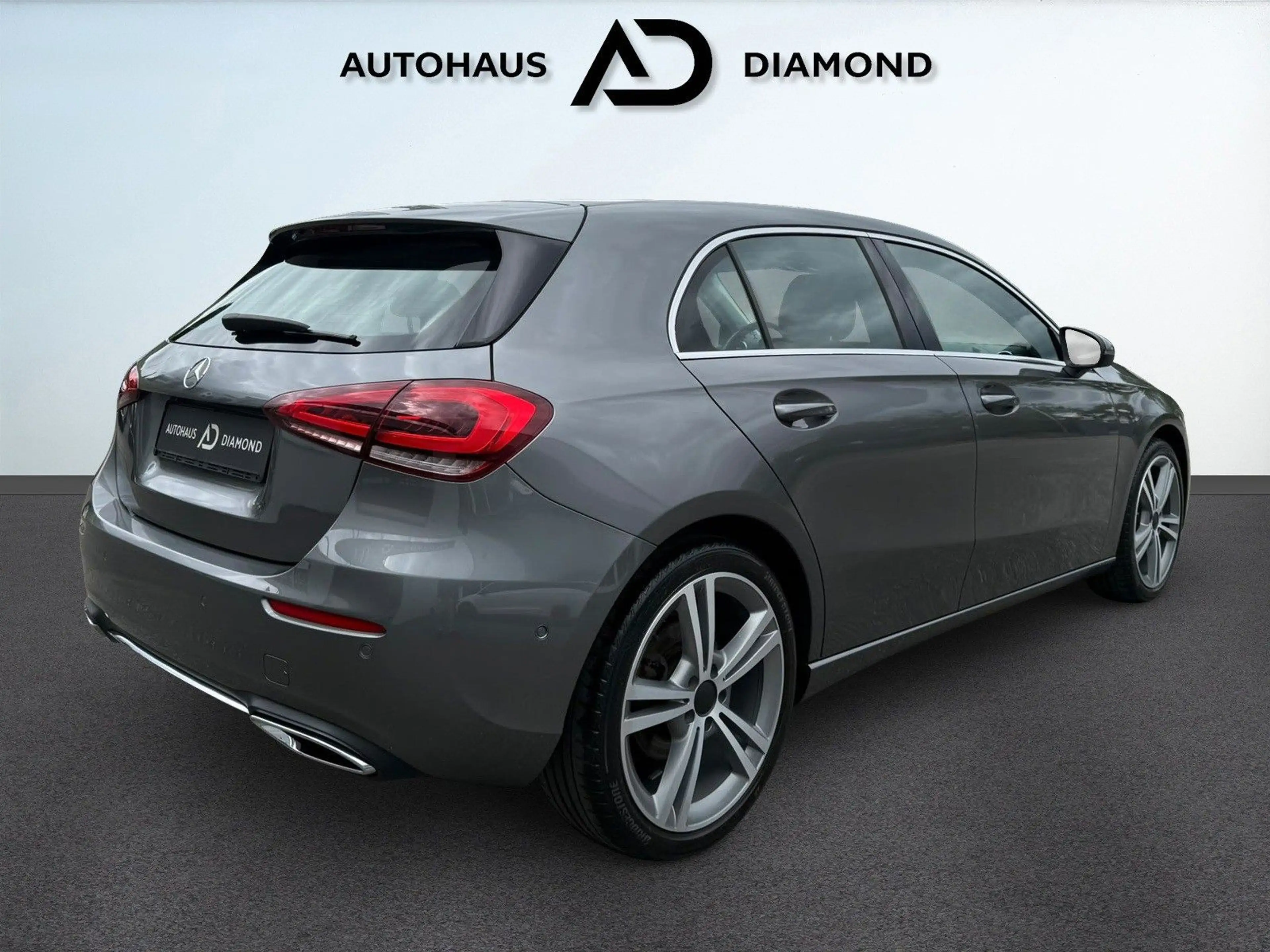 Mercedes-Benz A 250 * AUTOMATIK * LEDER * SPURHALTE * — photo 7