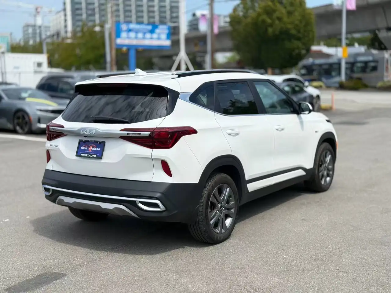 Kia Seltos photo Kia Seltos