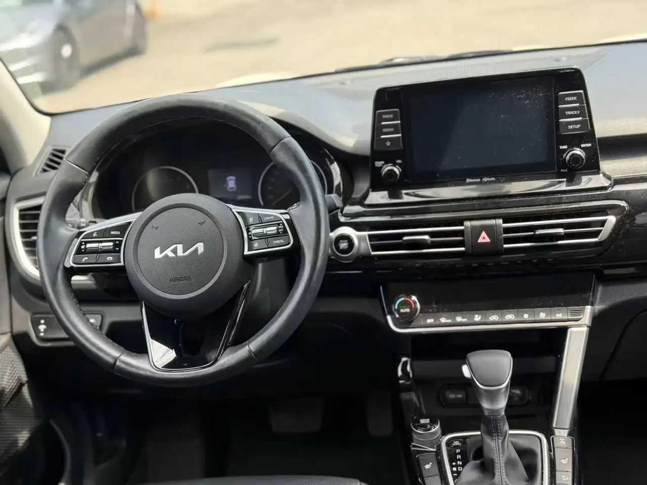Kia Seltos photo Kia Seltos