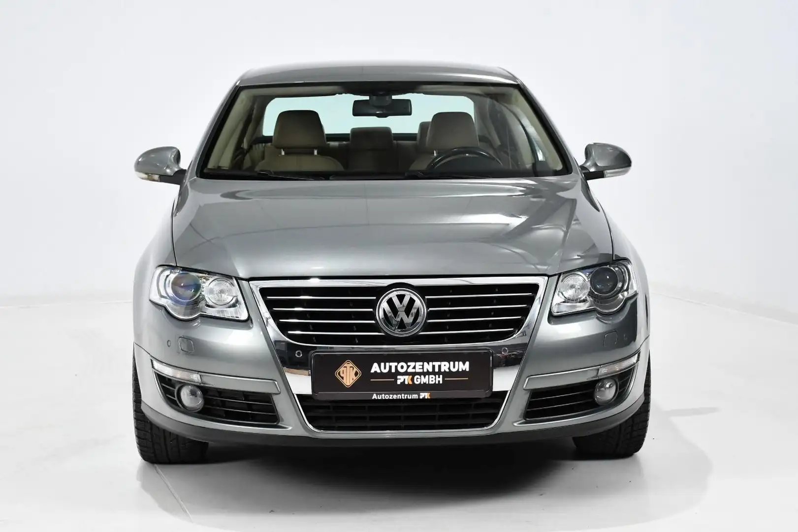 Volkswagen Passat Lim. Highline Bi-Xenon Verde - 2