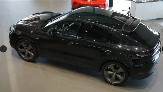Porsche Cayenne view 2