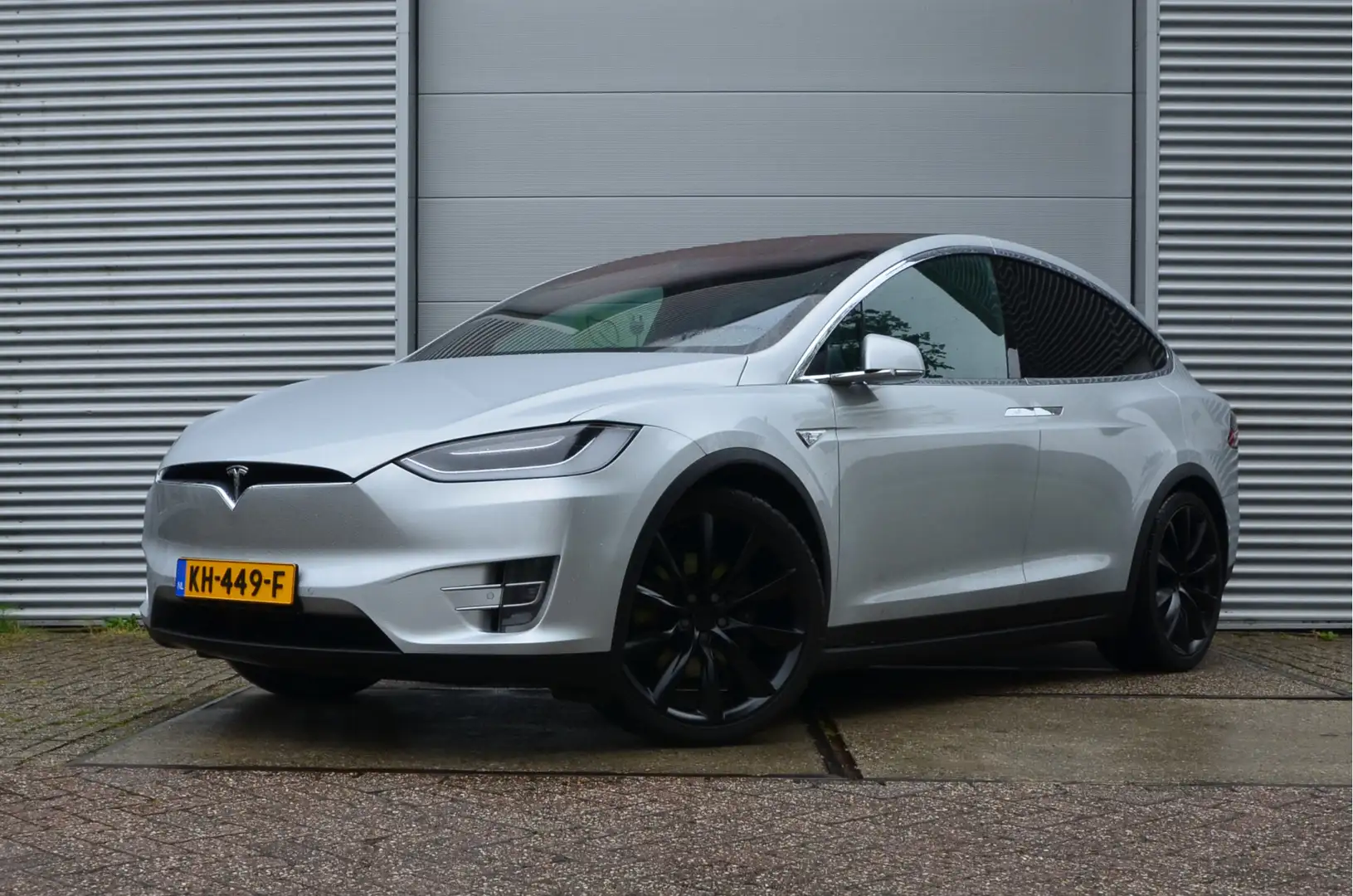 Tesla Model X 90D (4x4) 7p. AutoPilot, Free SuperCharge, 22", MA Grijs - 1