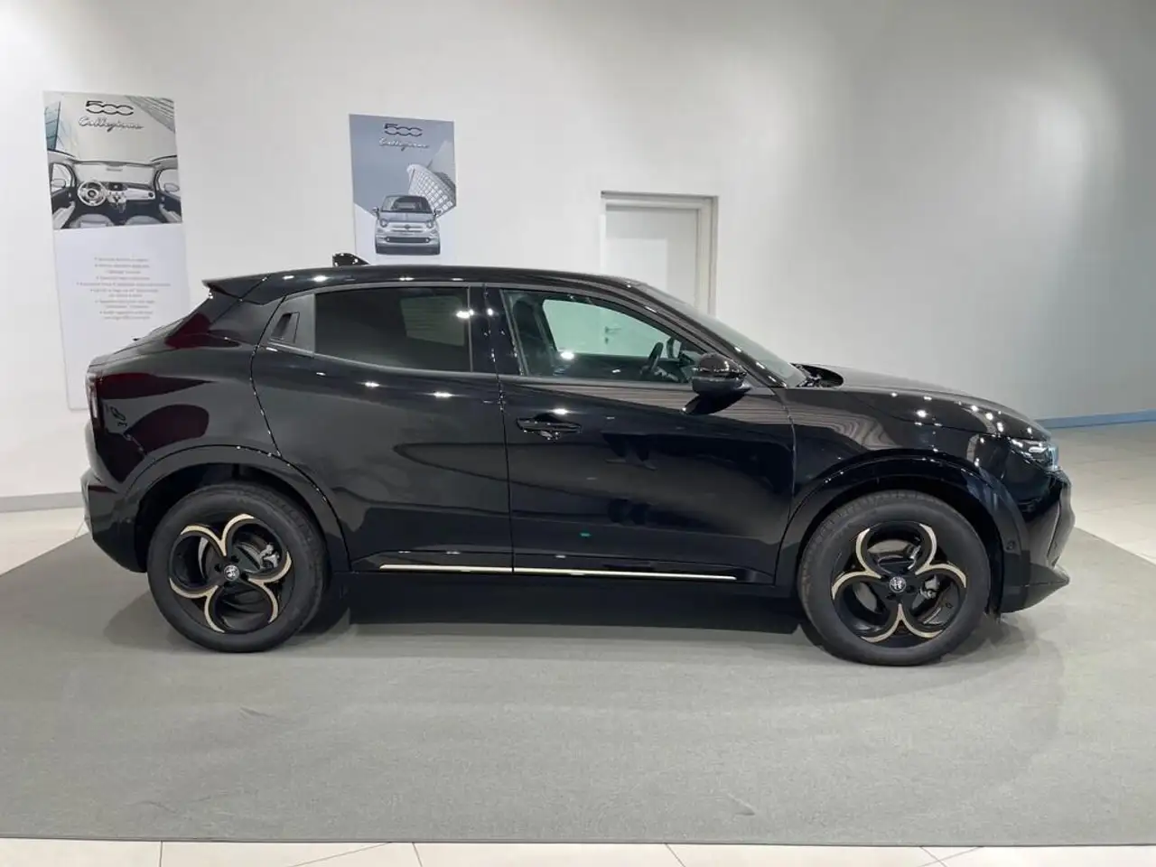 Alfa Romeo Junior 2025