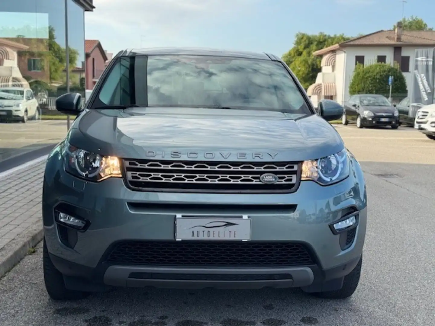 Land Rover Discovery Sport 2.0 TD4 150 CV HSE Luxury Vert - 2