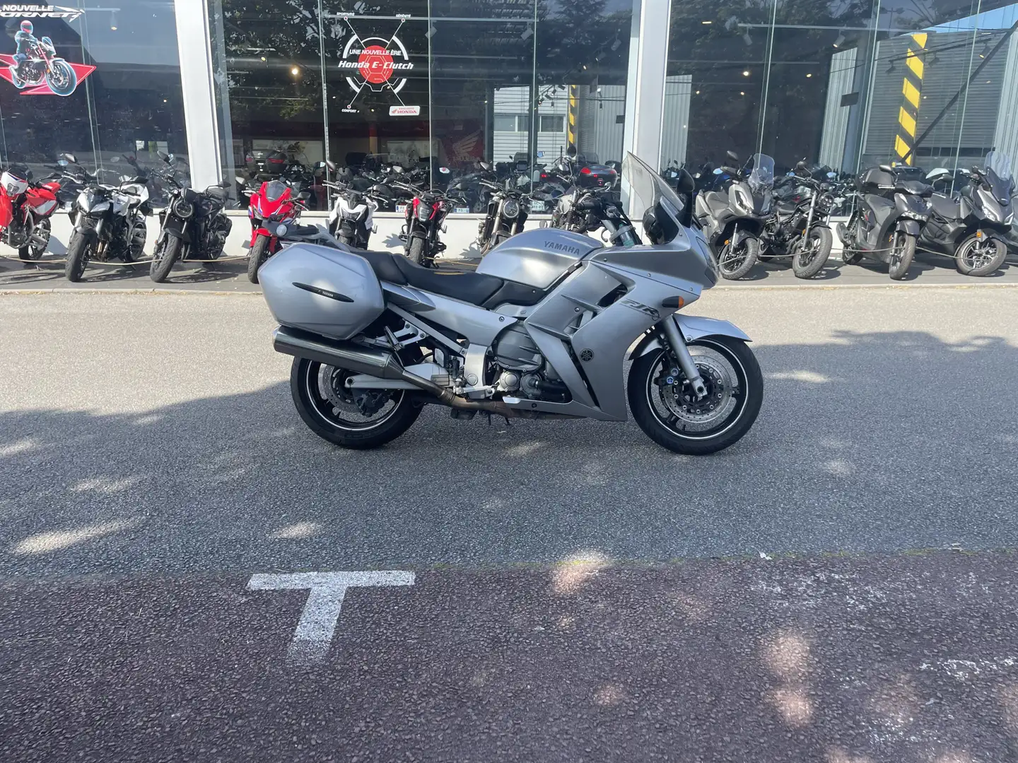 Yamaha FJR 1300 Gris - 1