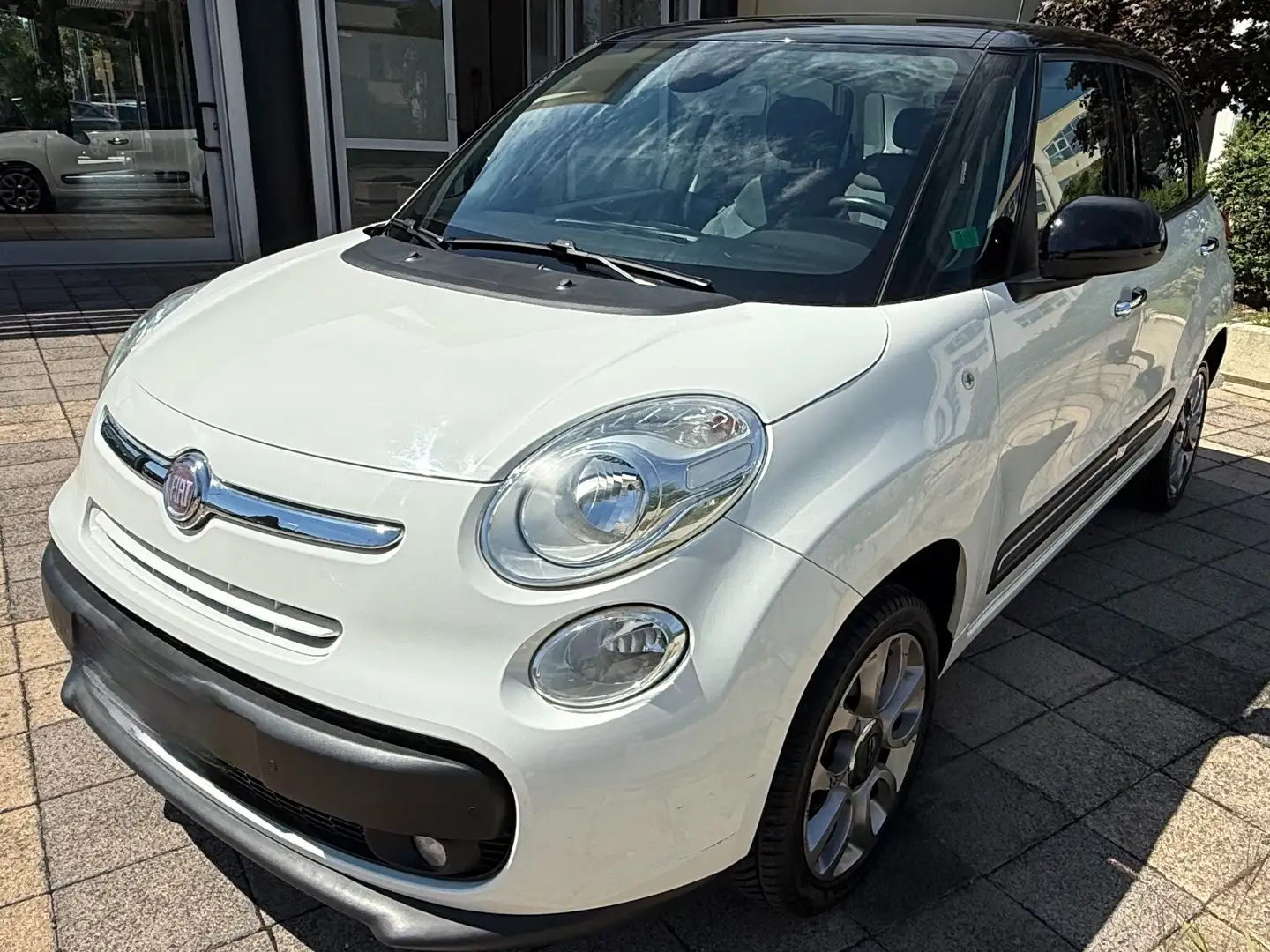 Fiat 500L 500L 2012 0.9 t.air t. natural power Lounge 80cv Blanc - 1