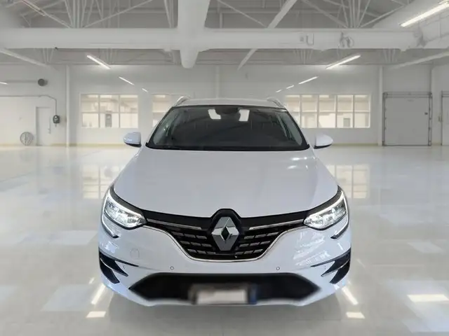 Renault Megane view 2