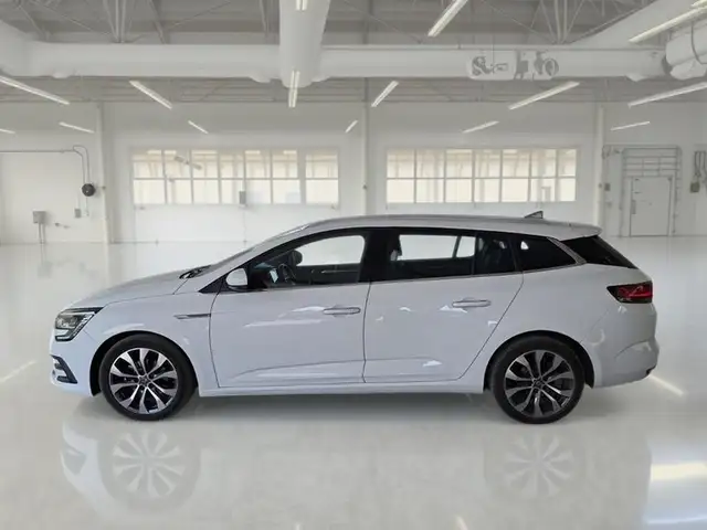 Renault Megane view 5
