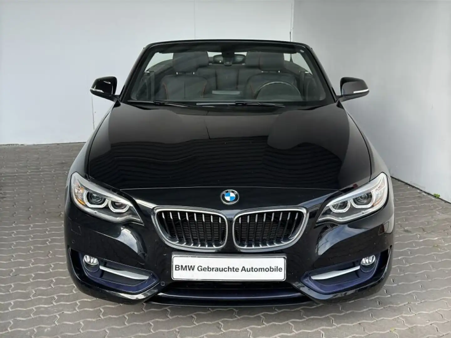 BMW 220 iA Cabrio Sport Line Navi.Xenon.Leder.PDCvohi Schwarz - 2
