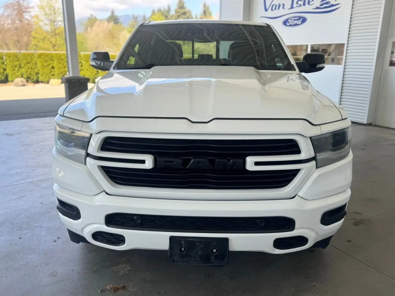 RAM 1500 снимка RAM 1500
