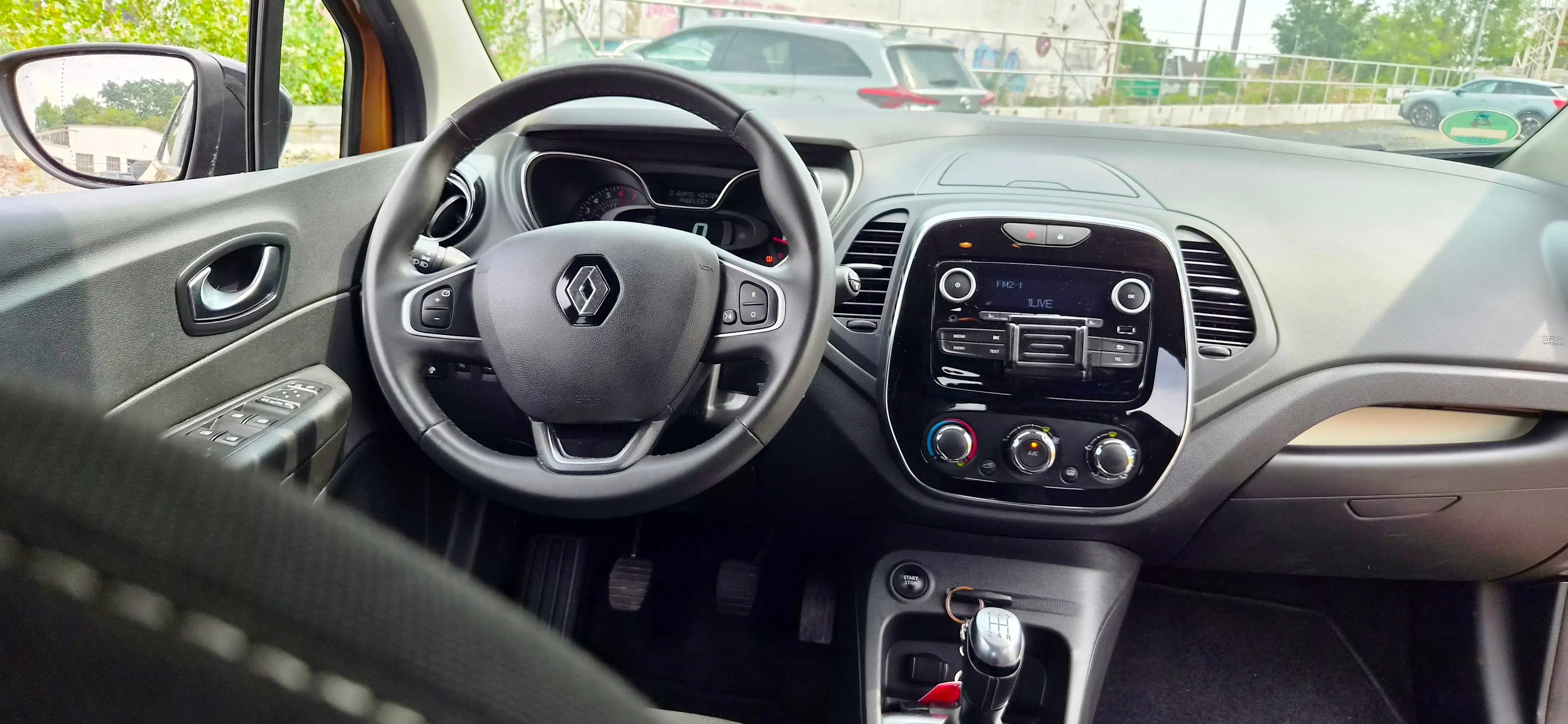 Renault Captur Limited/2 Hand/36000km/Klima/PDC/Colorverglasung/Finanzierung ab 6,99%/Euro6/ — photo 16