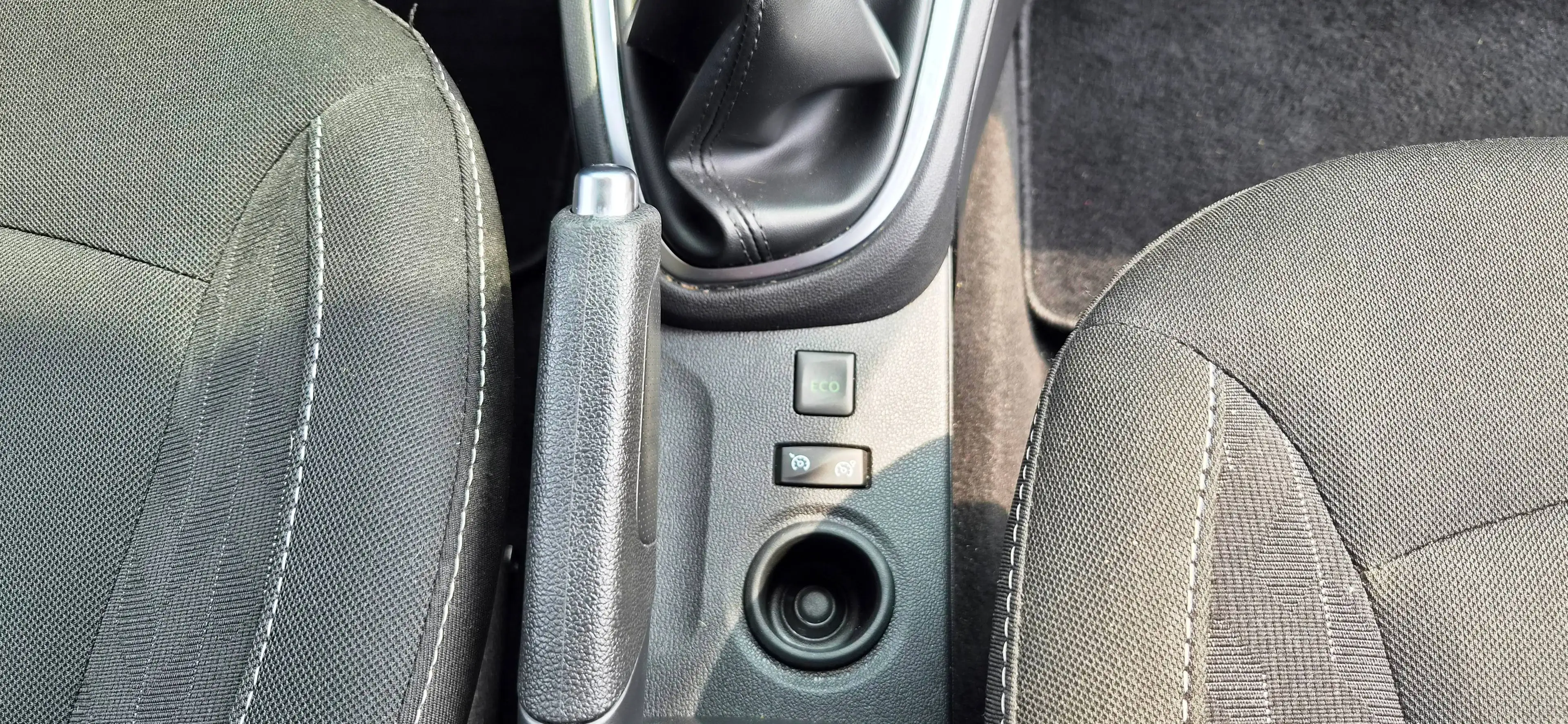Renault Captur Limited/2 Hand/36000km/Klima/PDC/Colorverglasung/Finanzierung ab 6,99%/Euro6/ — photo 17