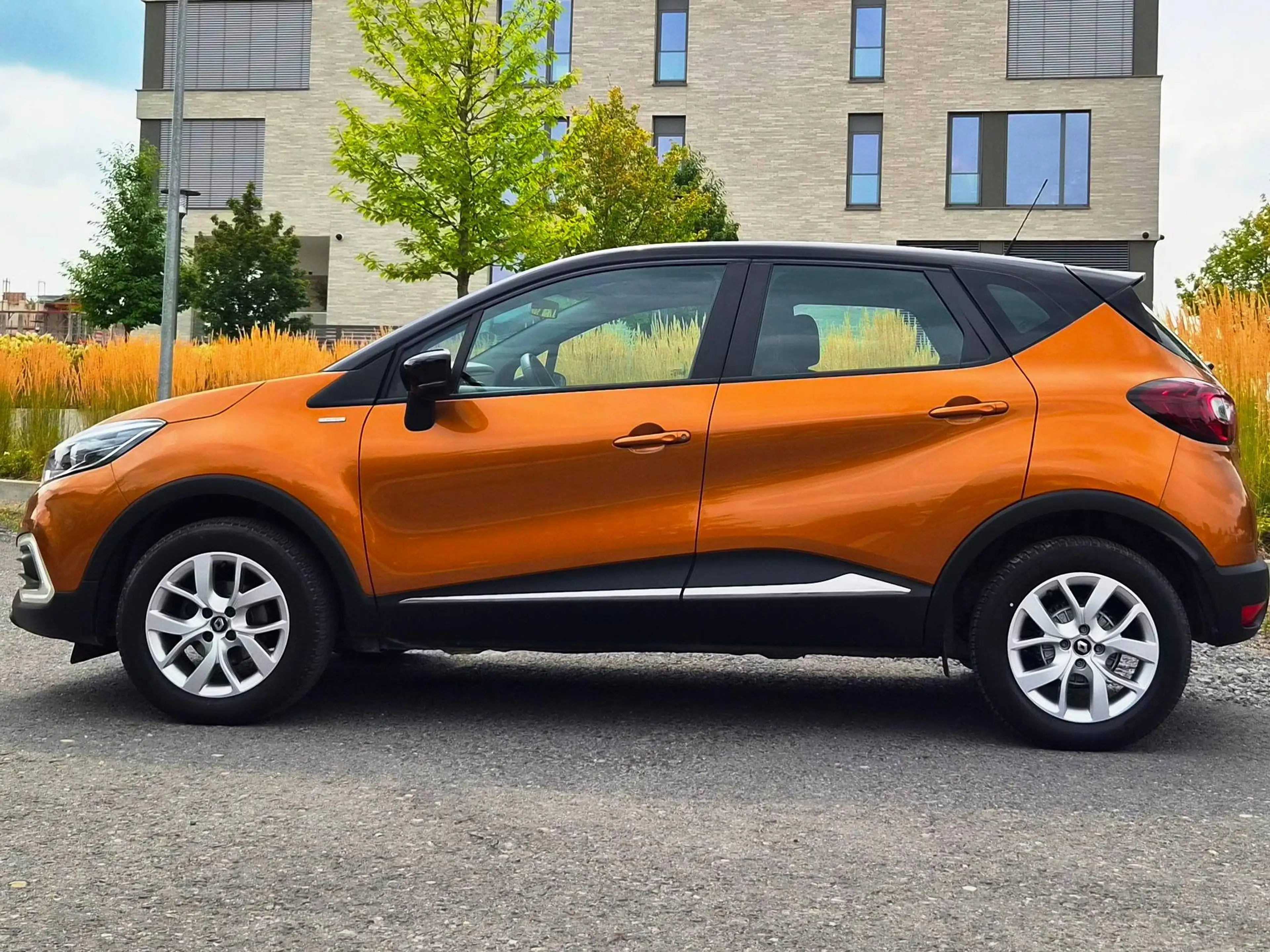 Renault Captur Limited/2 Hand/36000km/Klima/PDC/Colorverglasung/Finanzierung ab 6,99%/Euro6/ — photo 8