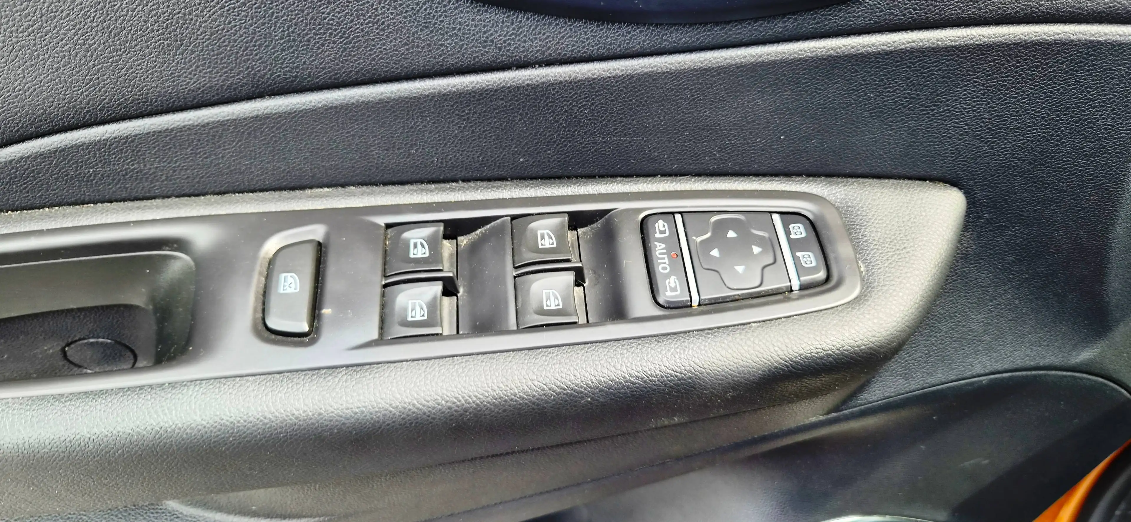 Renault Captur Limited/2 Hand/36000km/Klima/PDC/Colorverglasung/Finanzierung ab 6,99%/Euro6/ — photo 18