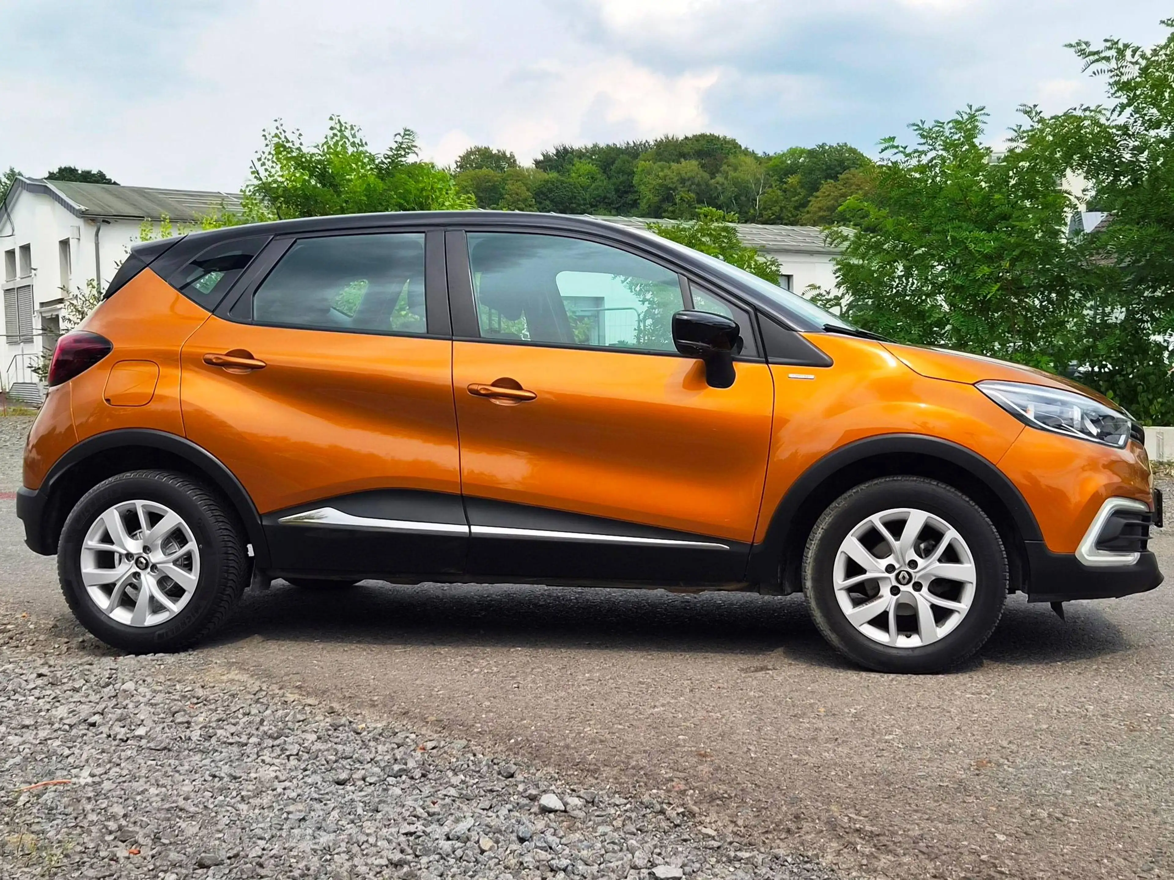 Renault Captur Limited/2 Hand/36000km/Klima/PDC/Colorverglasung/Finanzierung ab 6,99%/Euro6/ — photo 4