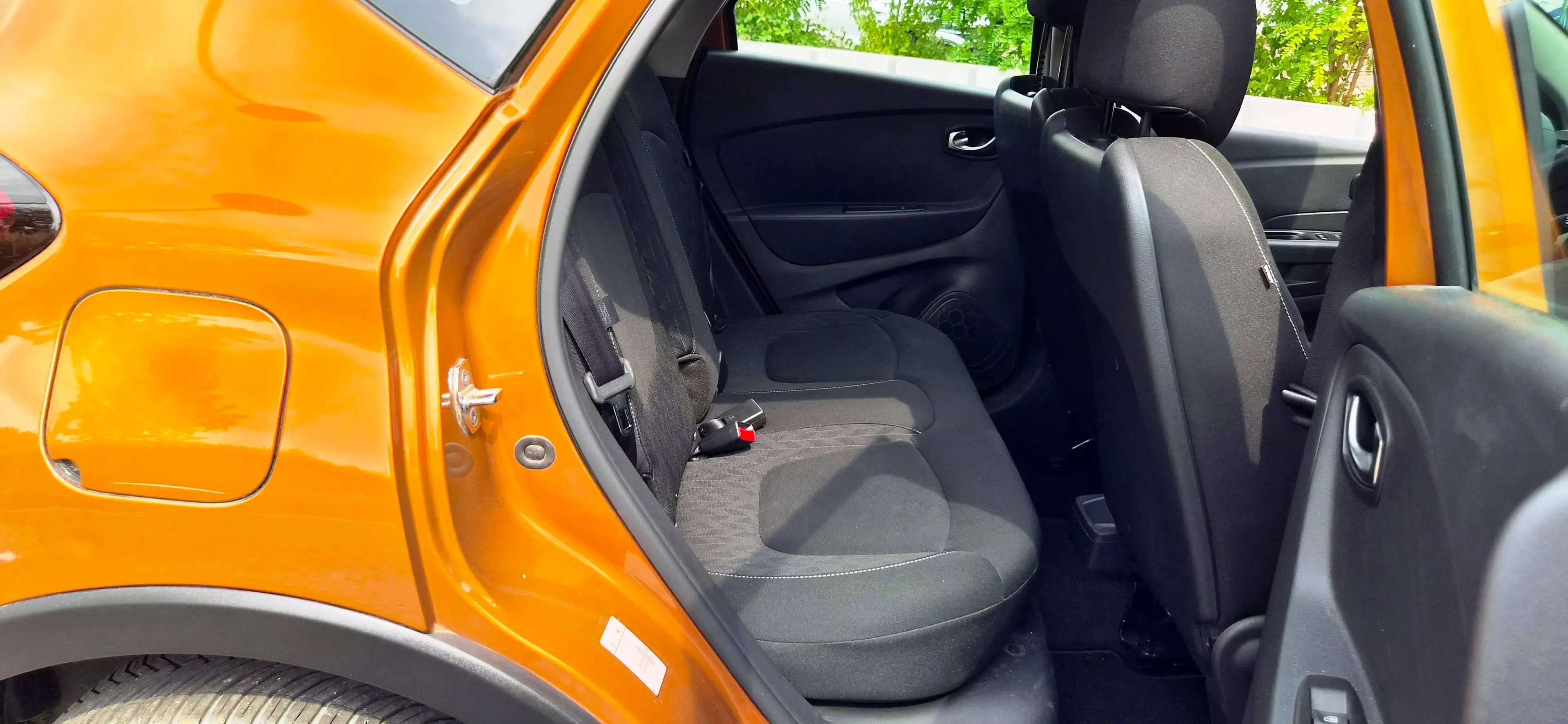 Renault Captur Limited/2 Hand/36000km/Klima/PDC/Colorverglasung/Finanzierung ab 6,99%/Euro6/ — photo 14