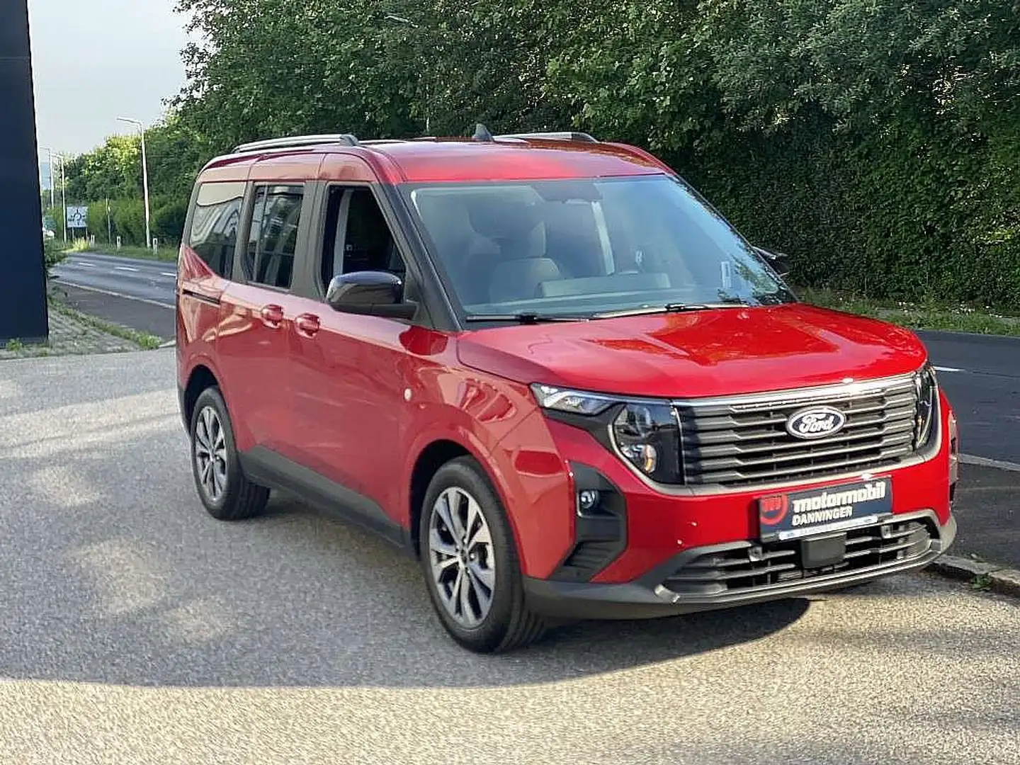 Ford Tourneo Courier 1,0 EcoBoost Titanium Rouge - 2